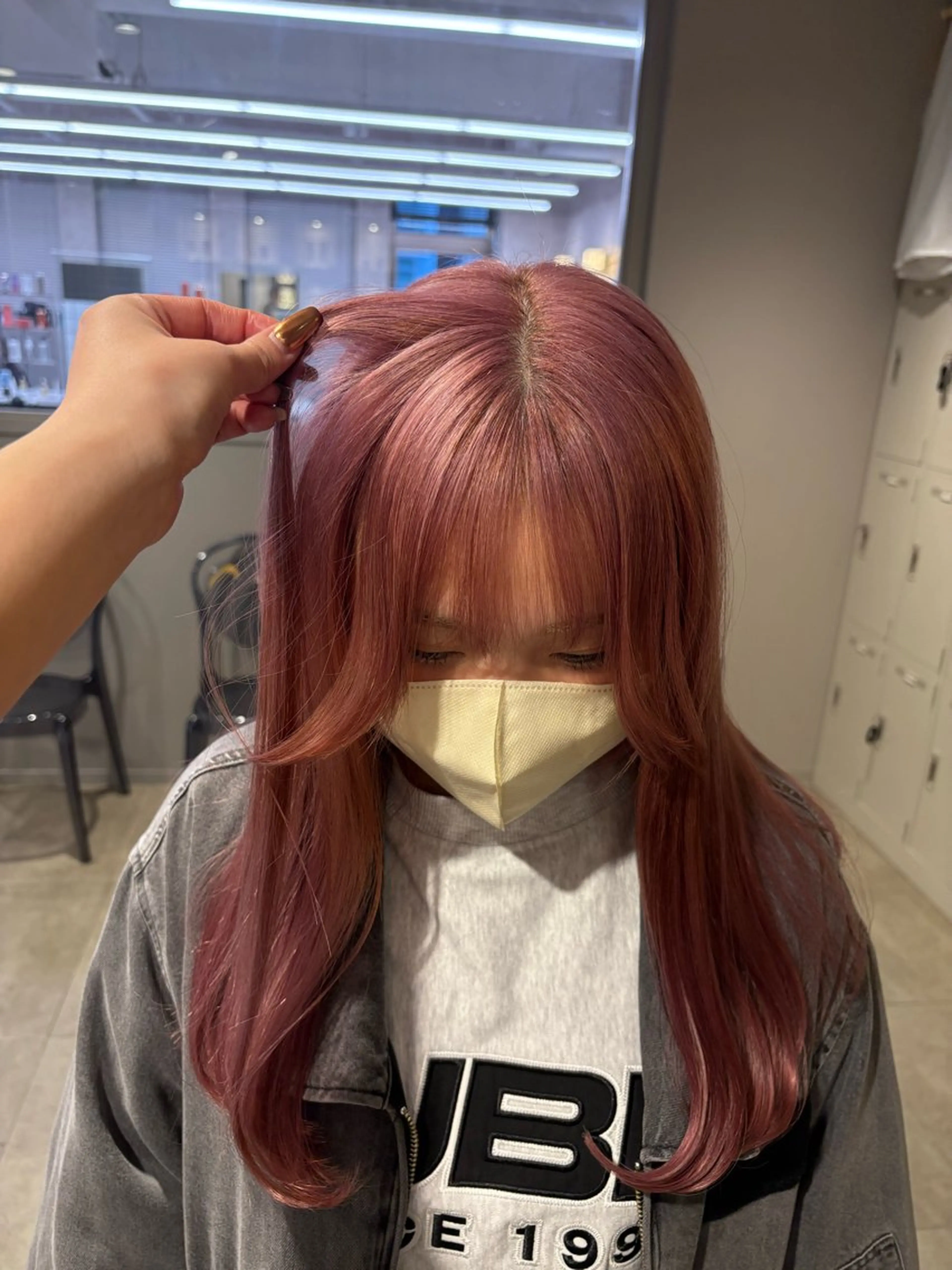 カラー ヘアカラー トリートメント 透明感ベージュ🤎 ナチュラルレイヤーのヘアスタイル