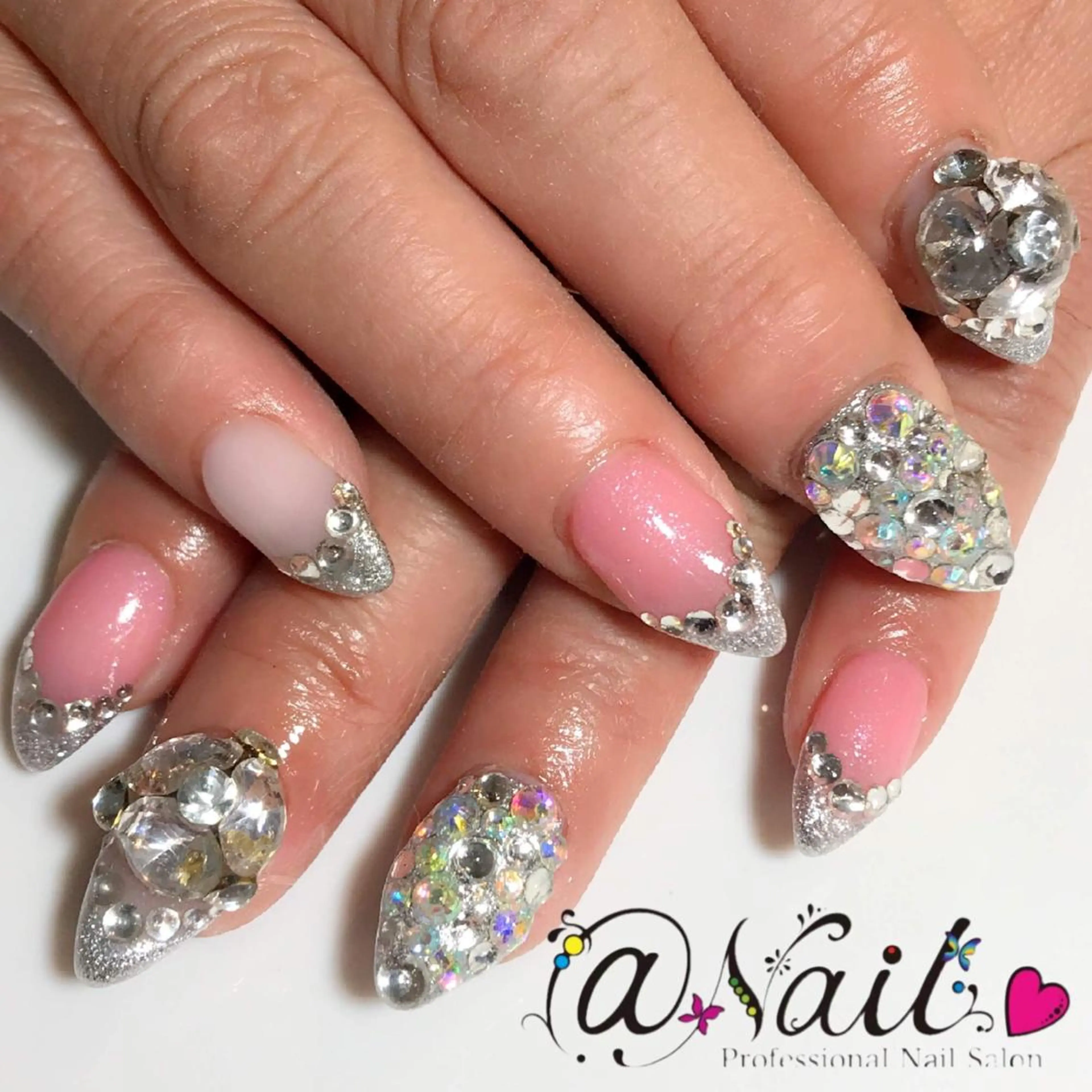 ネイル 小尾 栞のネイルデザイン