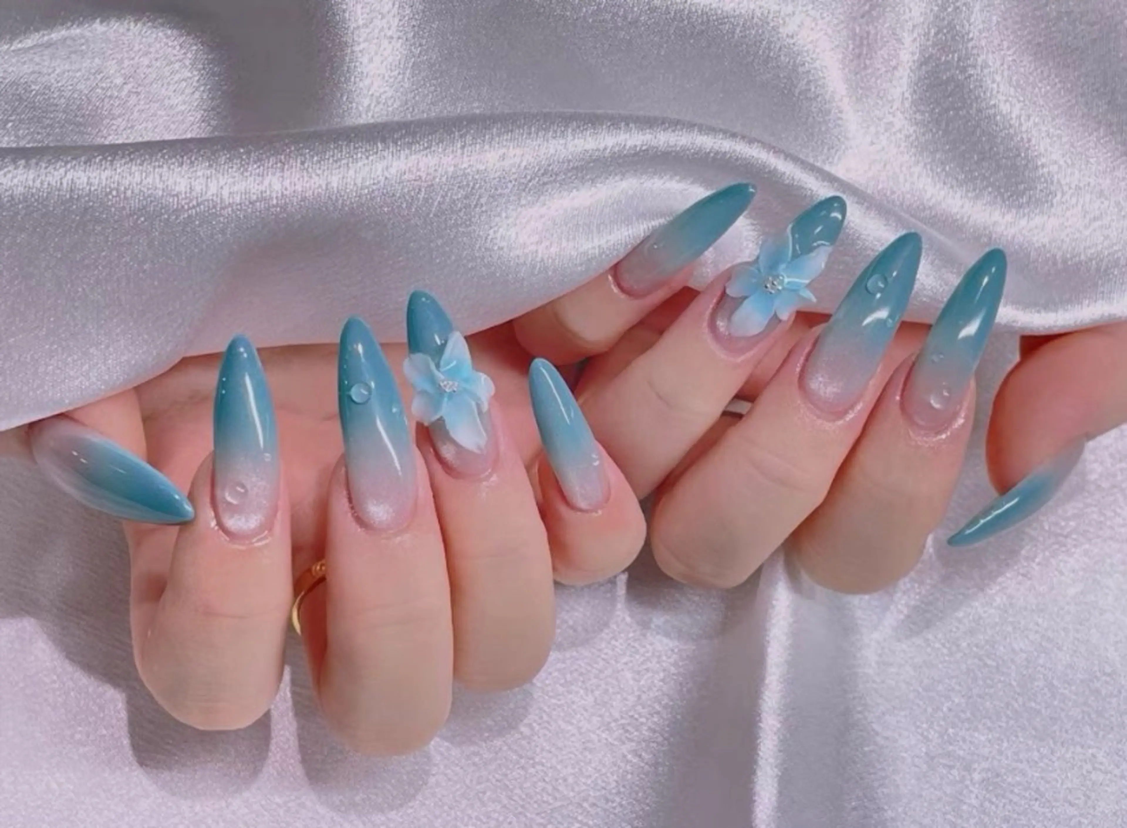 ネイル 長さ出し専門店 RIRIのネイルデザイン