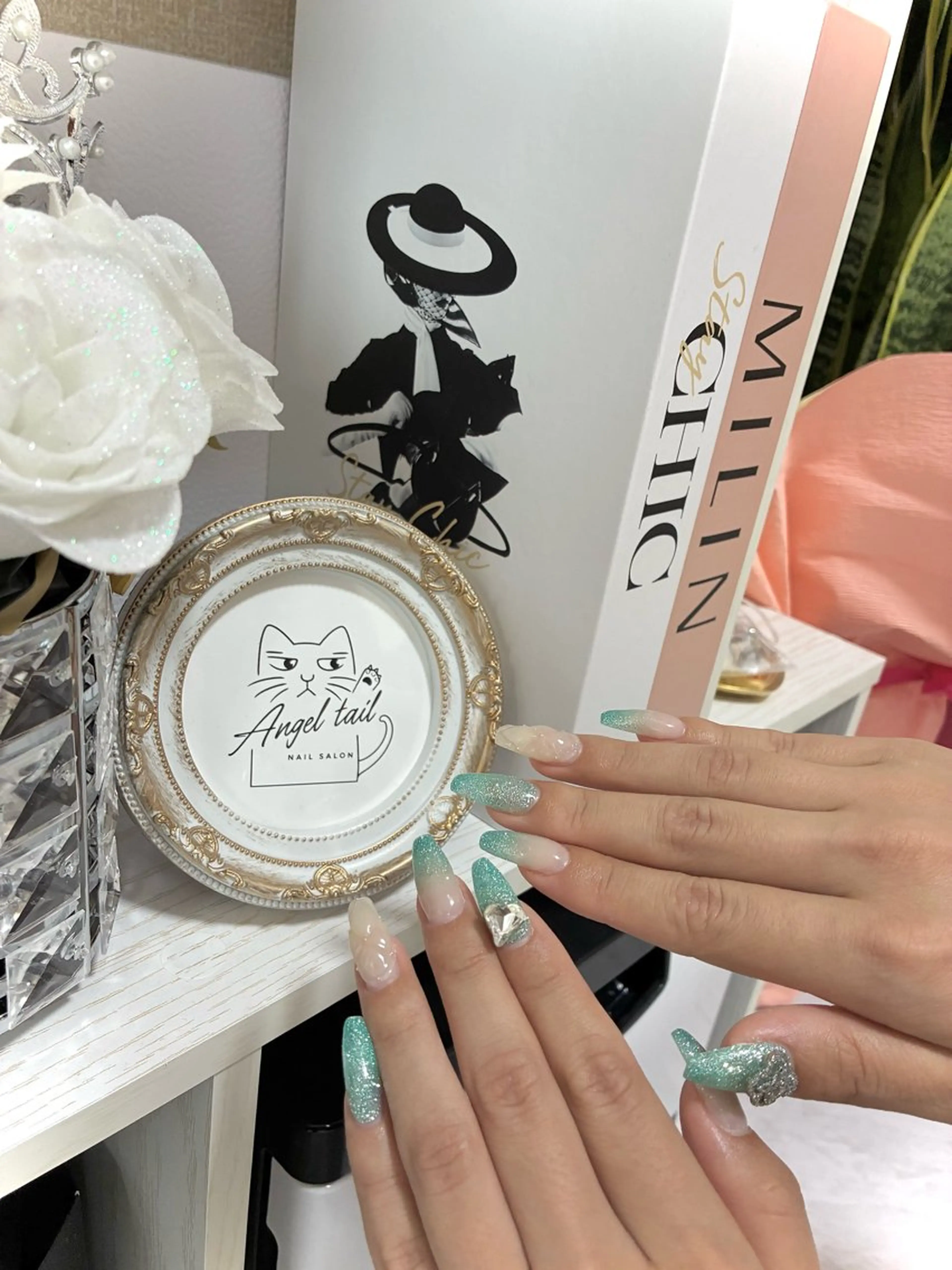 ネイル ハンドネイル Angel tailのネイルデザイン