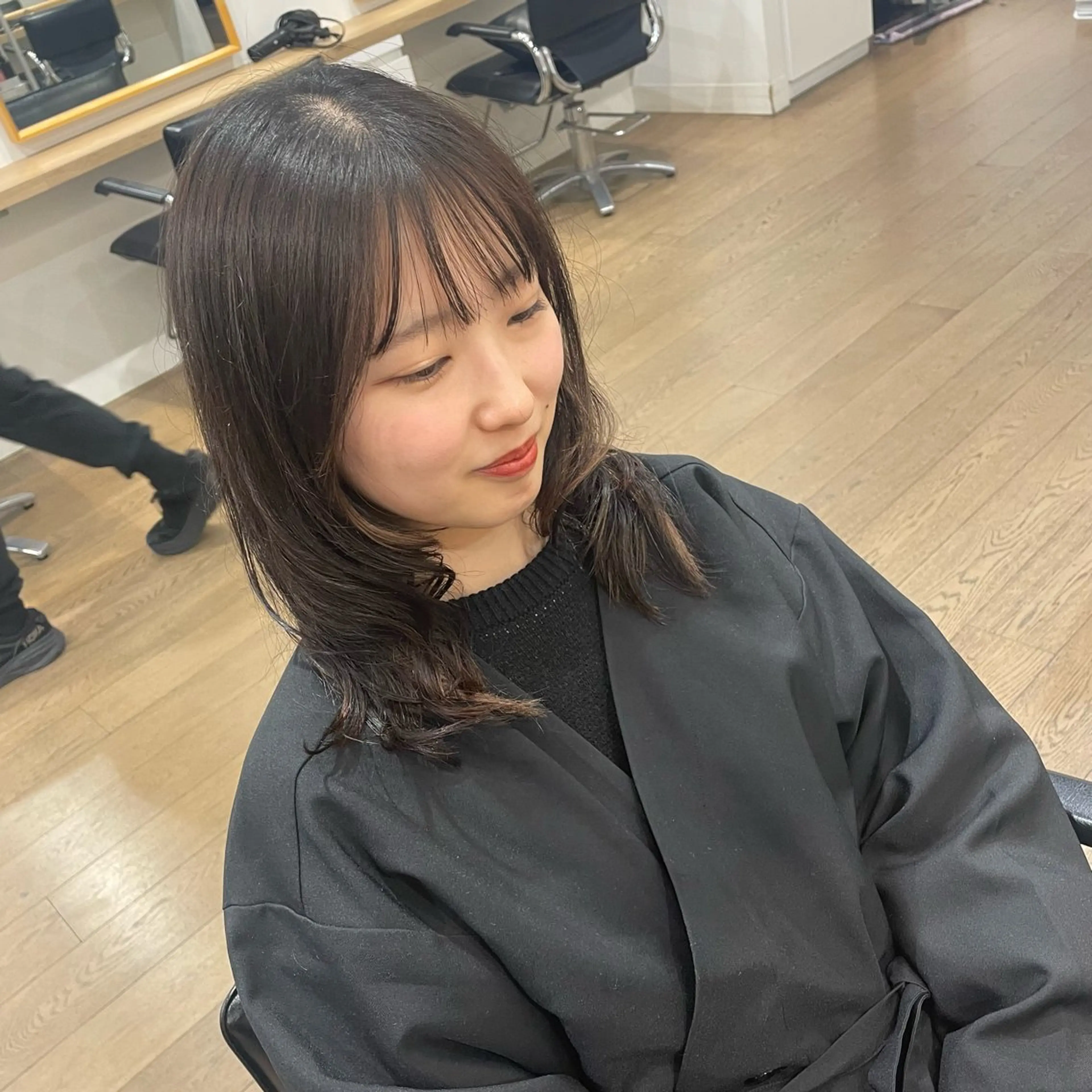 セミロング パーマ セミロングパーマ カット パーマ モッズヘア　青山プリヴィレージュ店所属・山本 杏奈のヘアスタイル