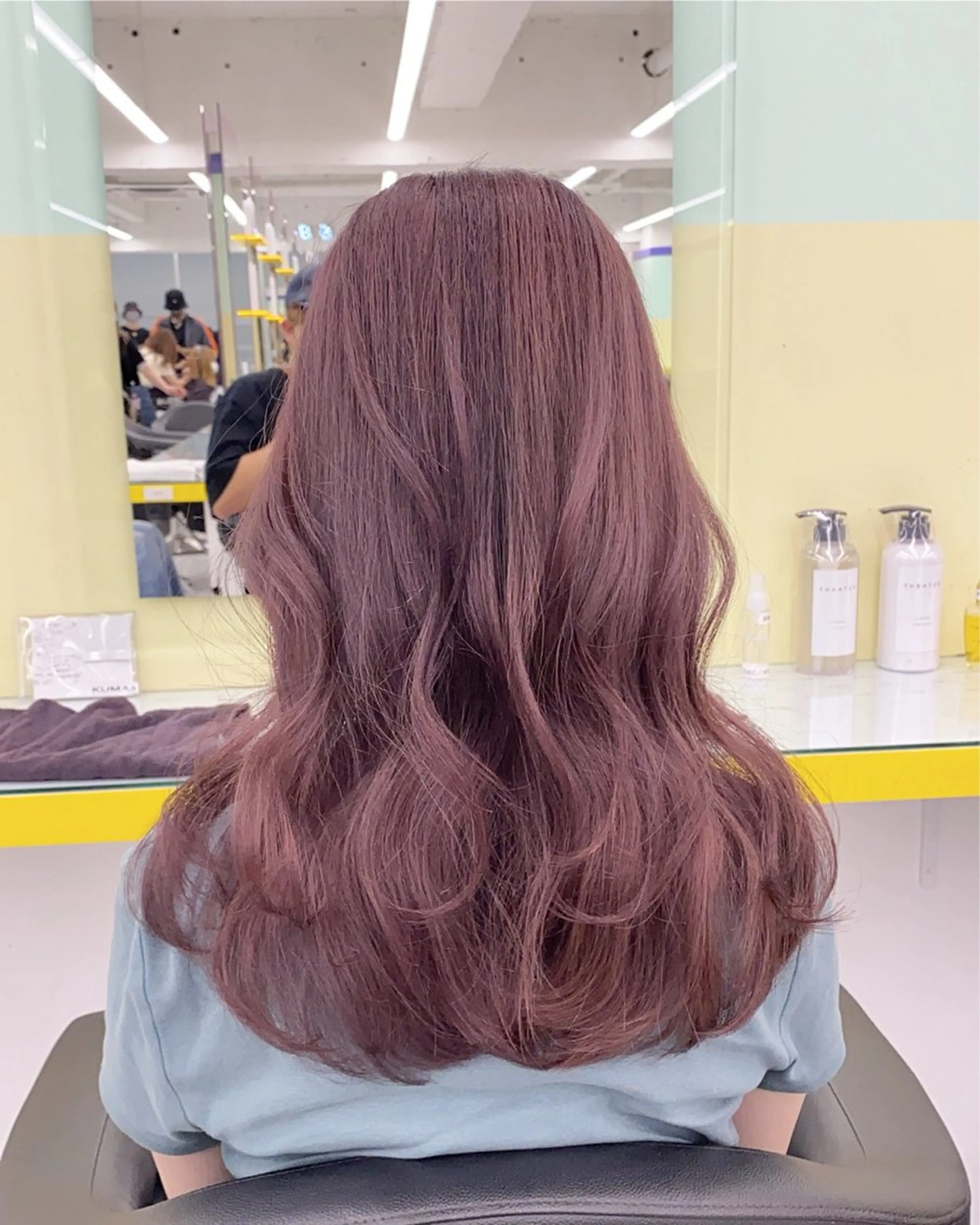 ロング 🍀yuria/ハイ トーン/ペールカラーのヘアスタイル