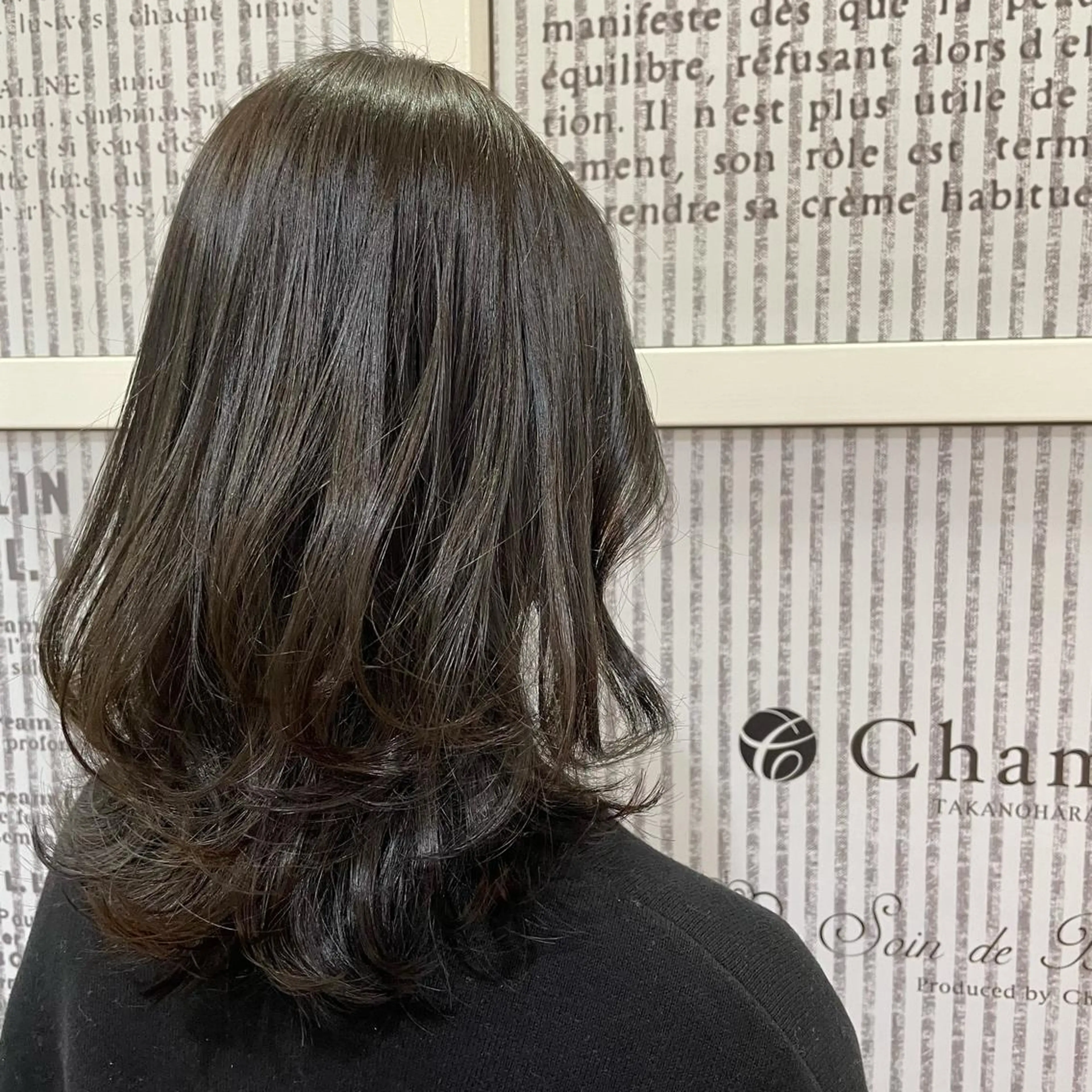 ミディアム レイヤーカット yu kiのヘアスタイル