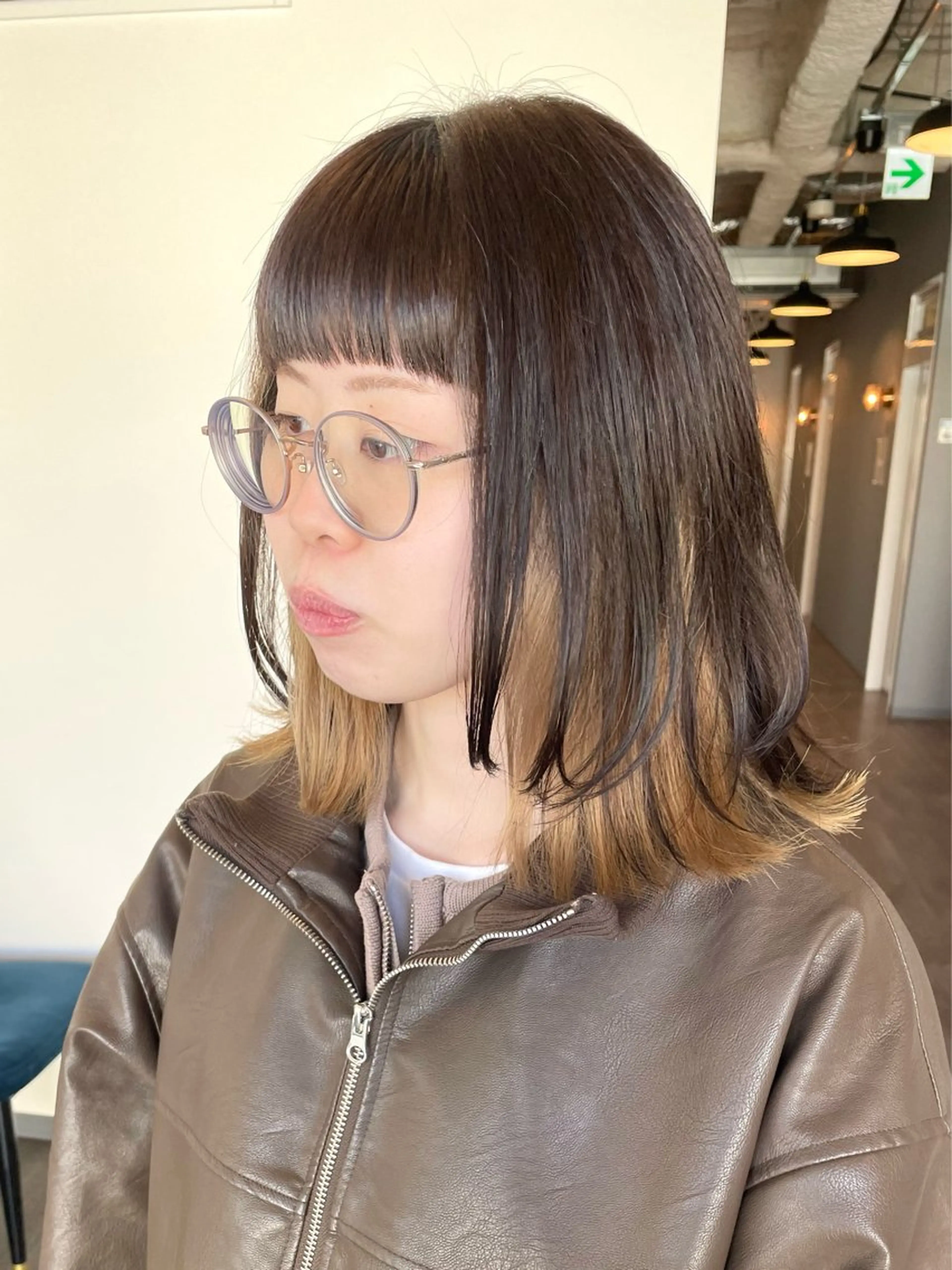 ミディアム カラー ブリーチ インナーカラー レイヤーカット カット ヘアカラー トリートメント kitin  吉祥寺 山岸花のヘアスタイル