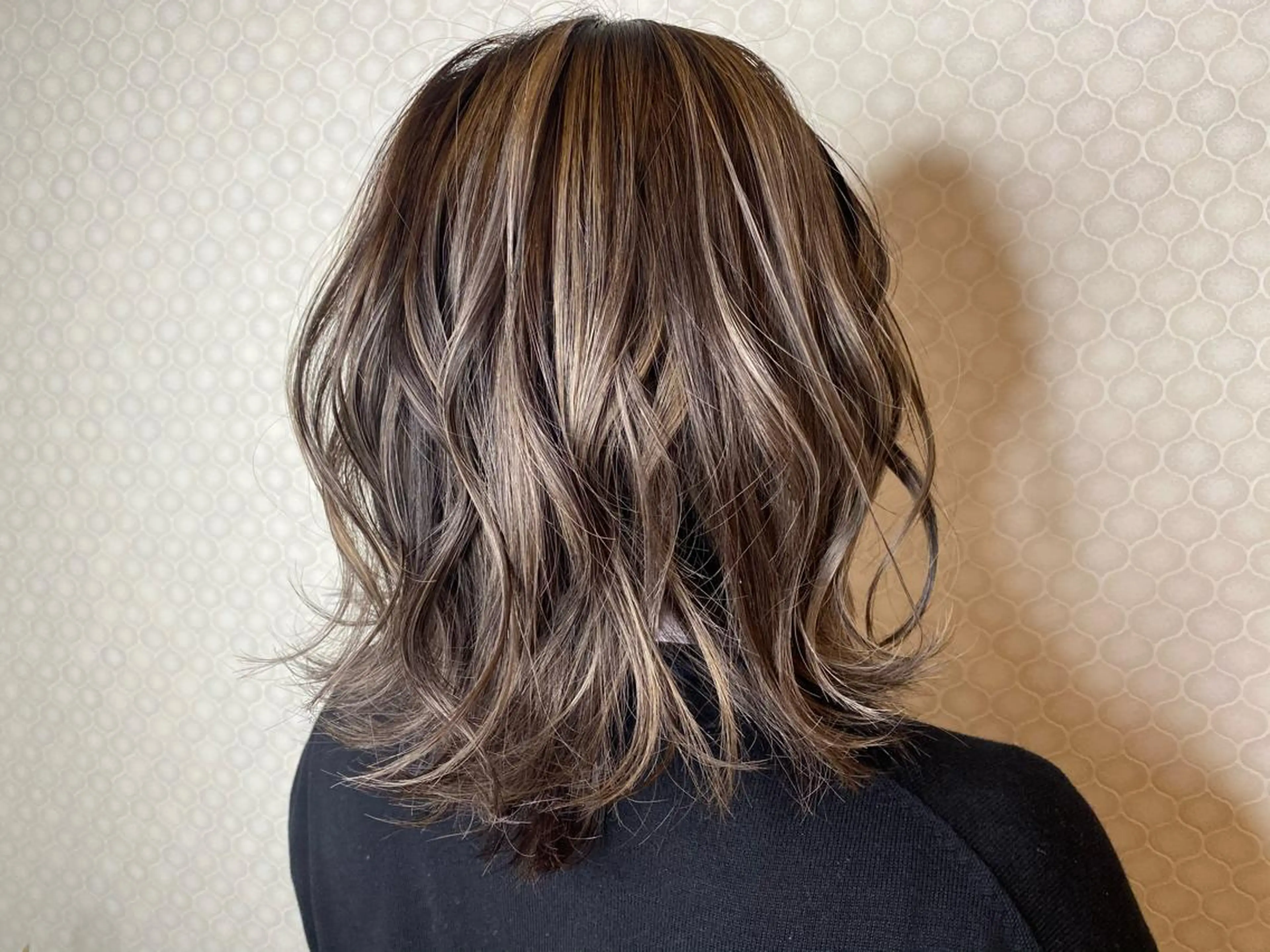 ミディアム カラー Birth& Bloom【さあや】のヘアスタイル