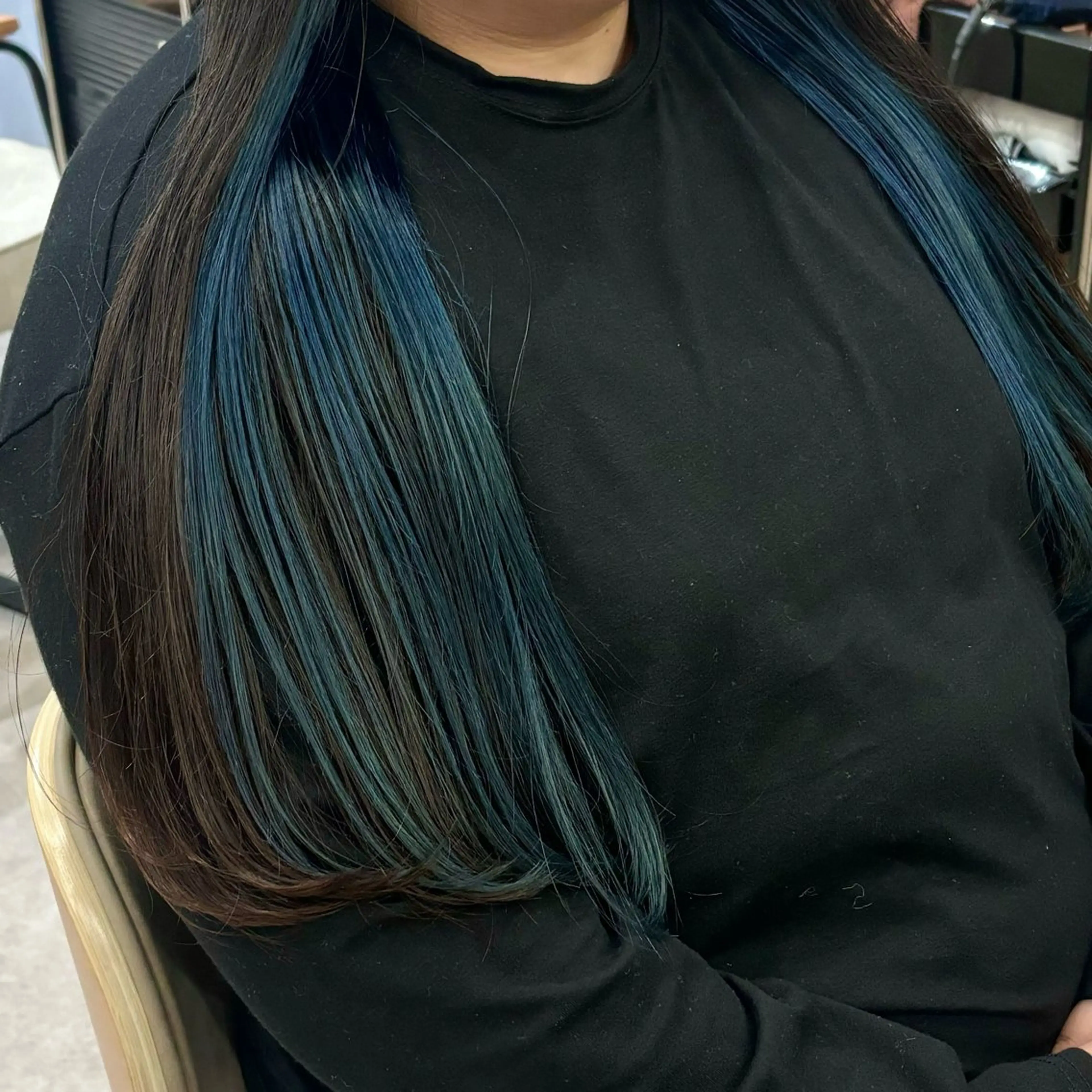 ロング カラー ブルーカラー 大阪ヴィーガンサロン KANAKOのヘアスタイル