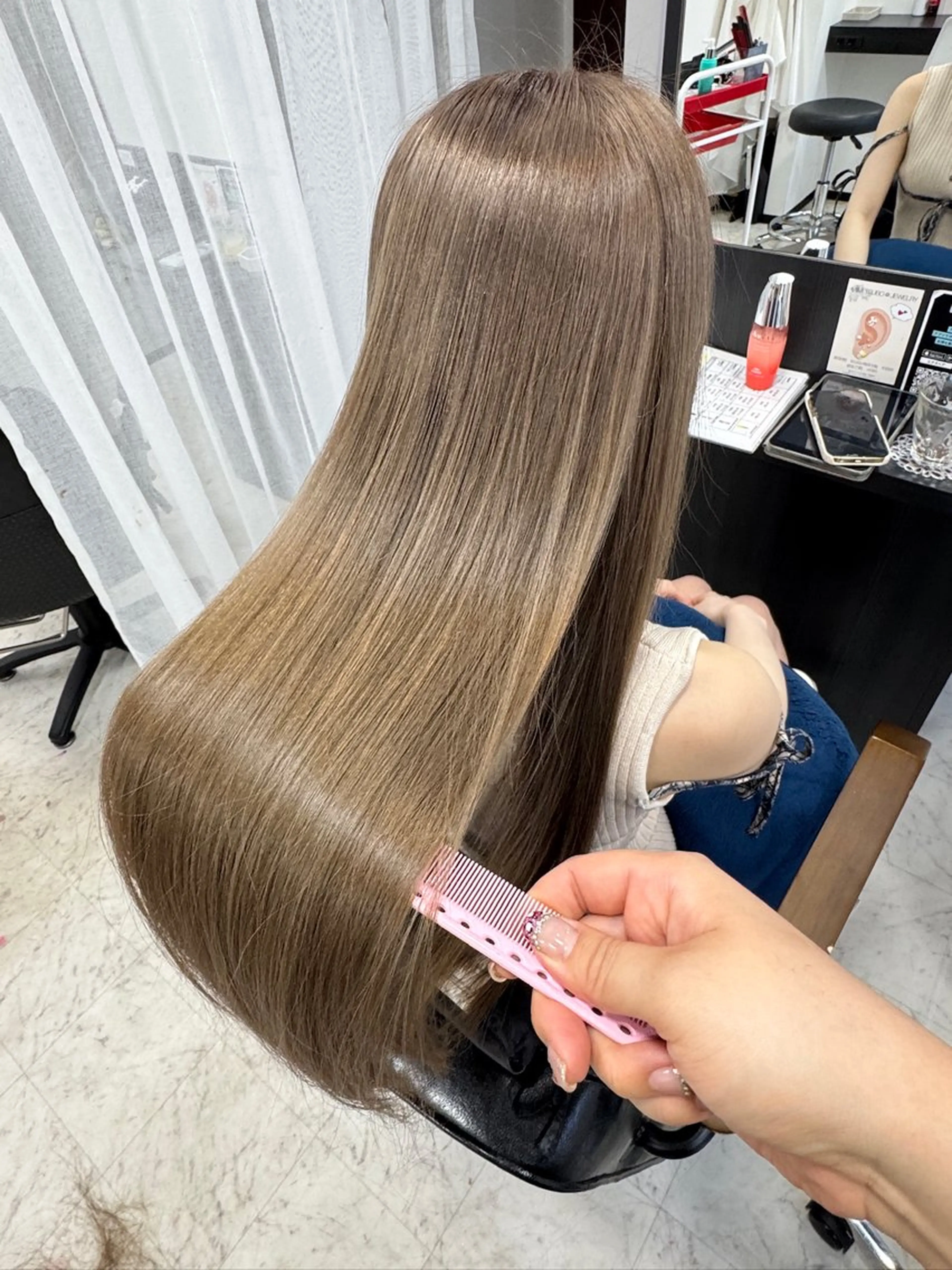 ロング カラー ヘアカラー トリートメント ヒラガカナ▼ ECLAT HAIRのヘアスタイル