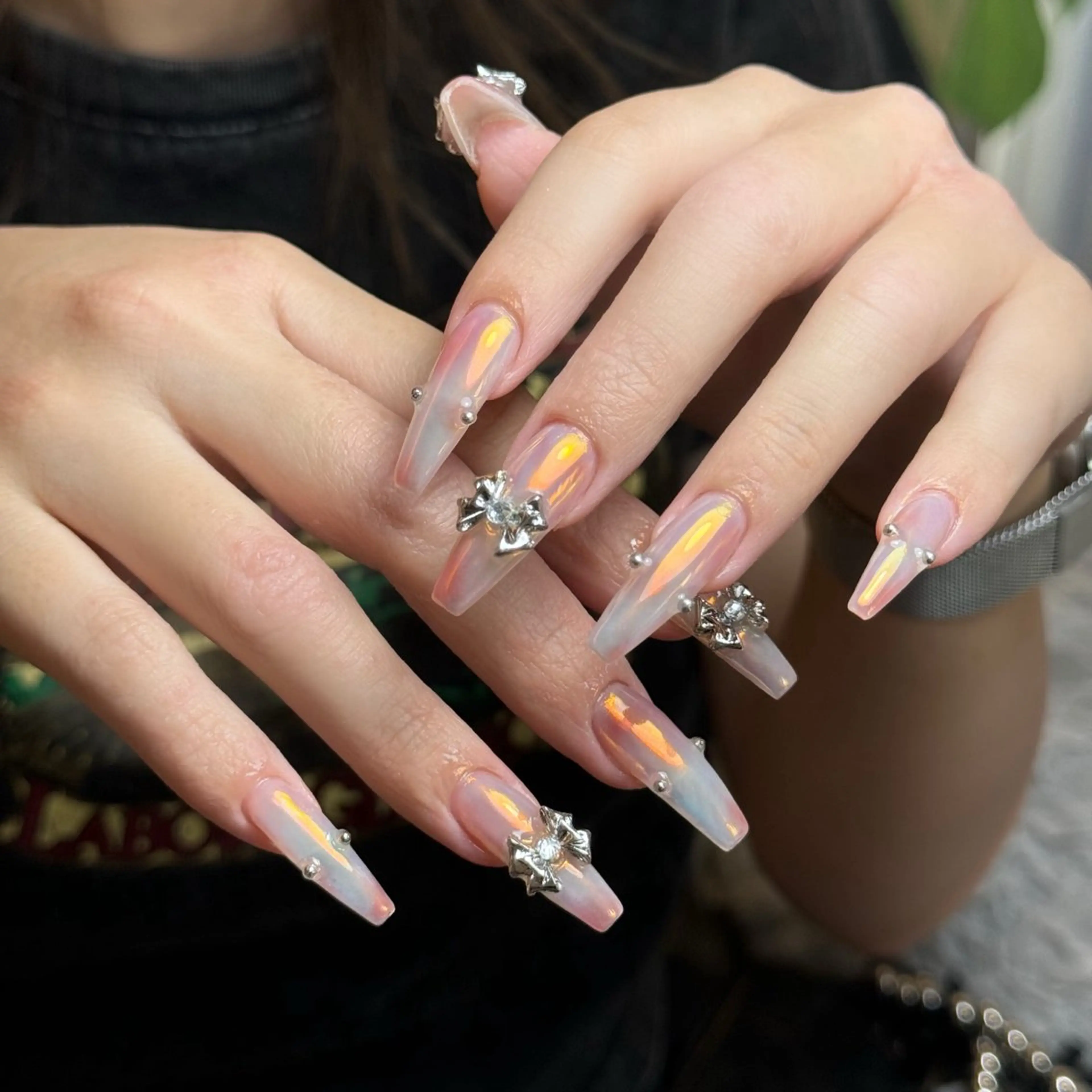 ネイル オーロラネイル 韓国ネイル ミラーネイル ニュアンスネイル ワンホンネイル nailsalon ChuColaのネイルデザイン