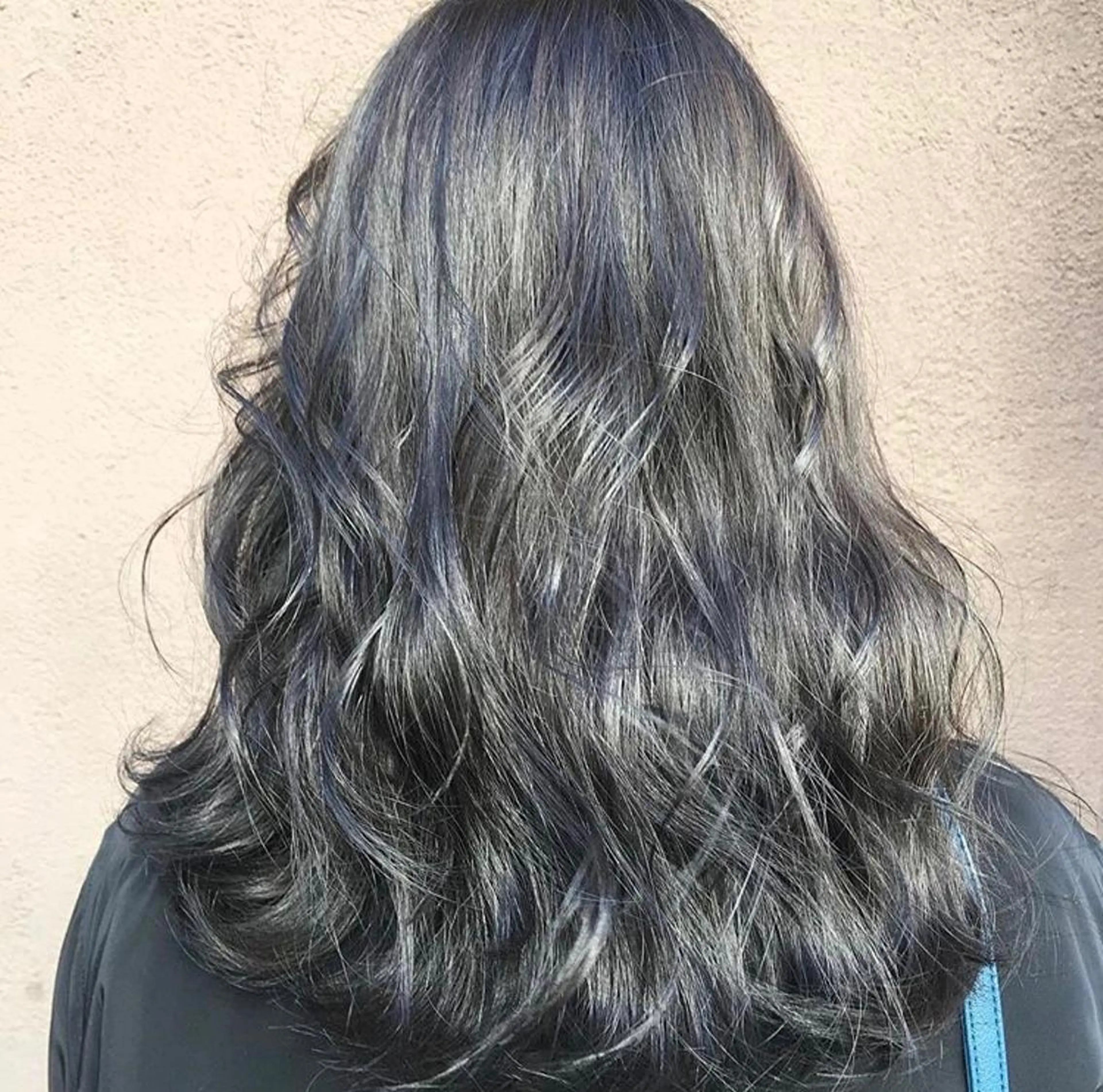 ロング カラー アディクシーカラー ブルーカラー sano sayakaのヘアスタイル