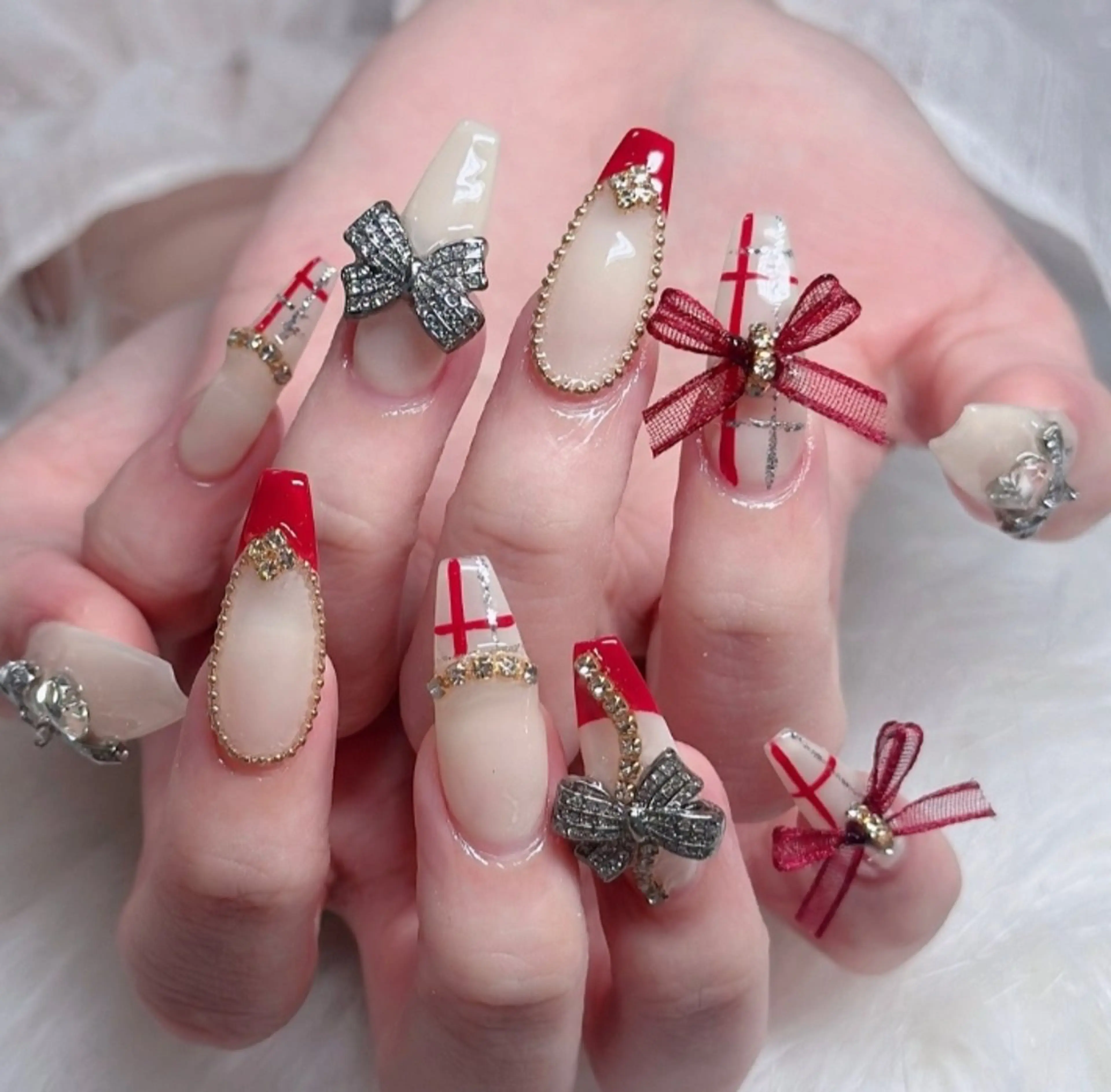 ネイル フレンチネイル グラデーション マグネットネイル ニュアンスネイル オフィスネイル ハンドネイル MINDY ミンディのネイルデザイン