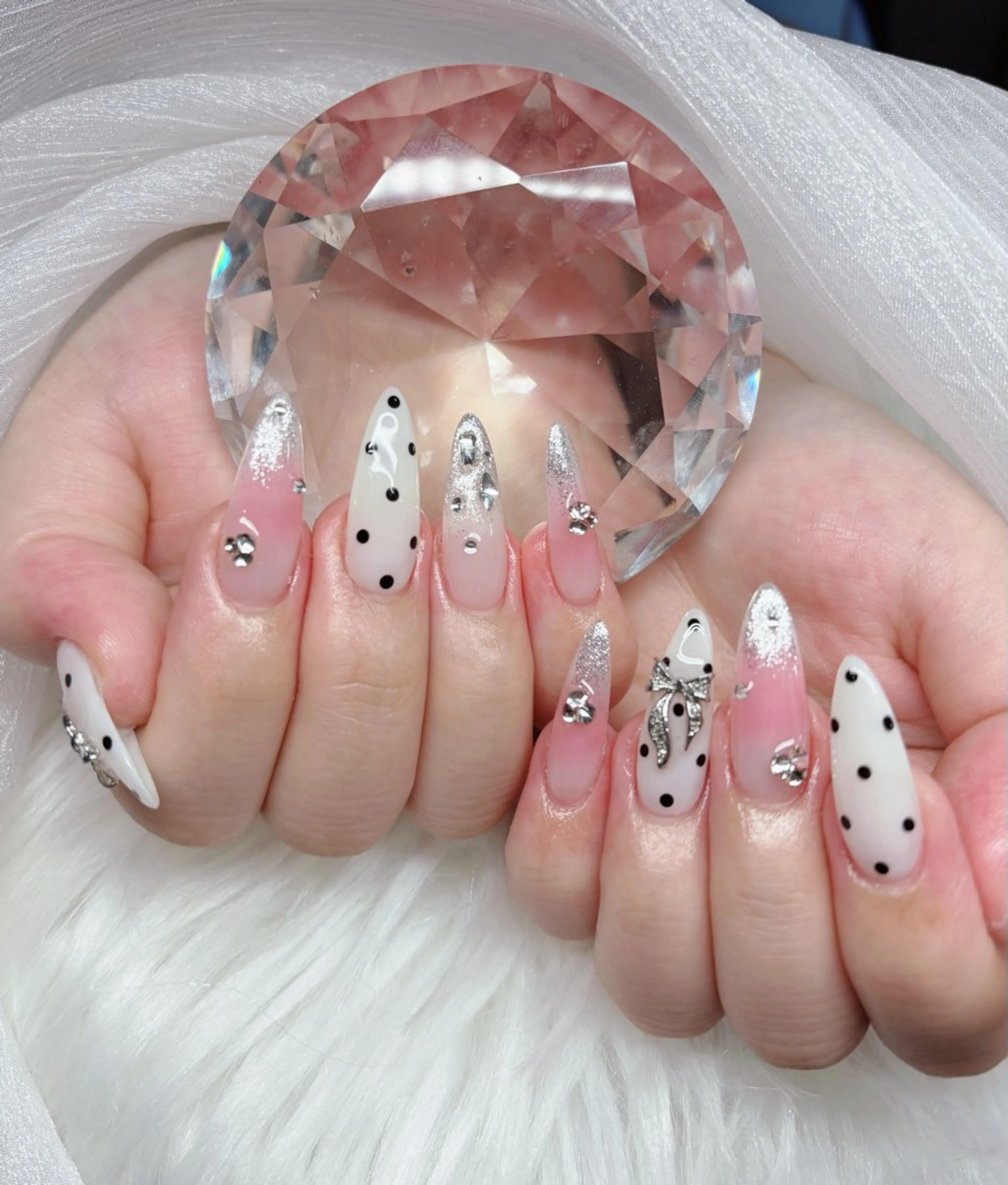 ネイル アートネイル オーロラネイル チークネイル 長さ出し フットネイル ハンドネイル Chan nailsのネイルデザイン