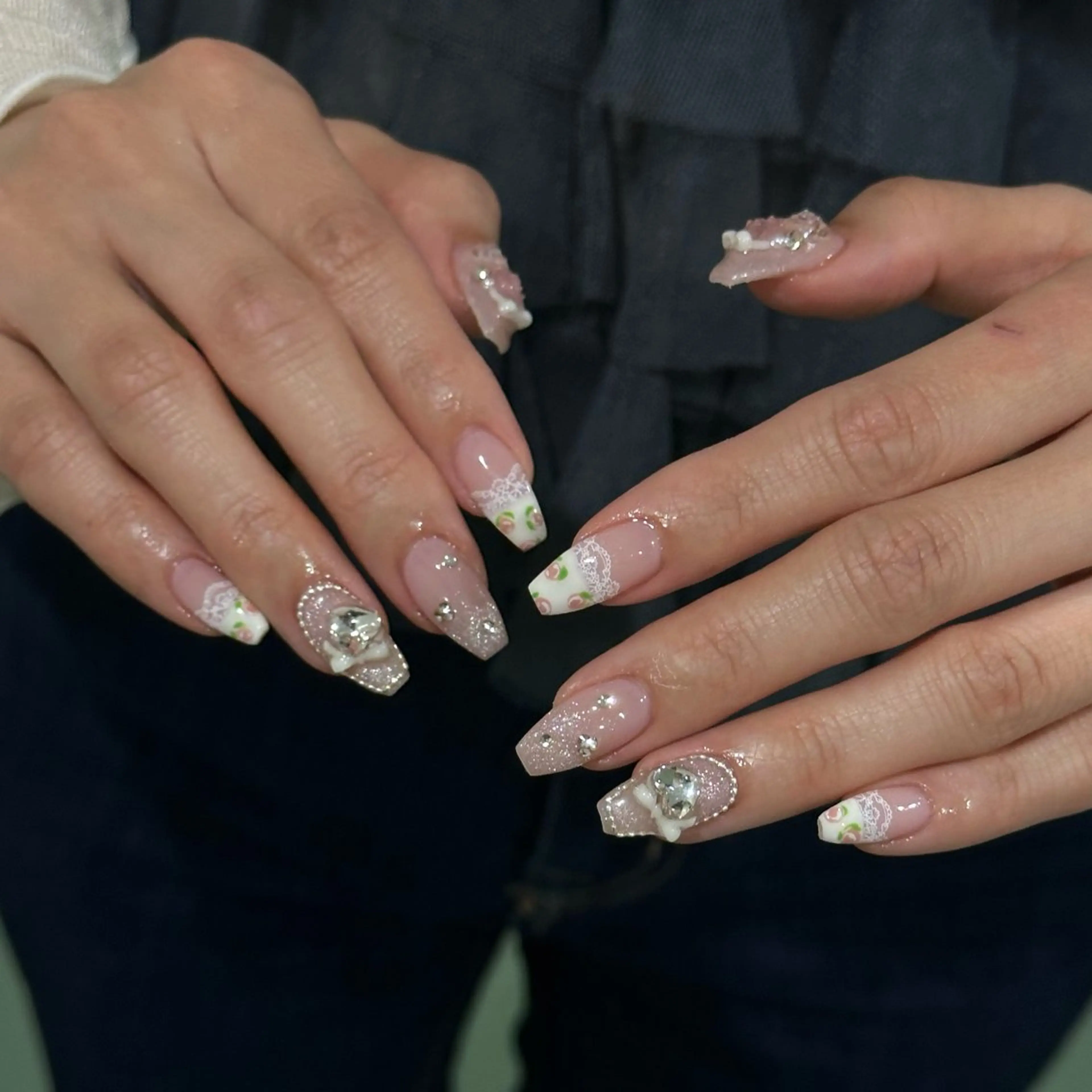 ネイル ハンドネイル Nailist Amiのネイルデザイン