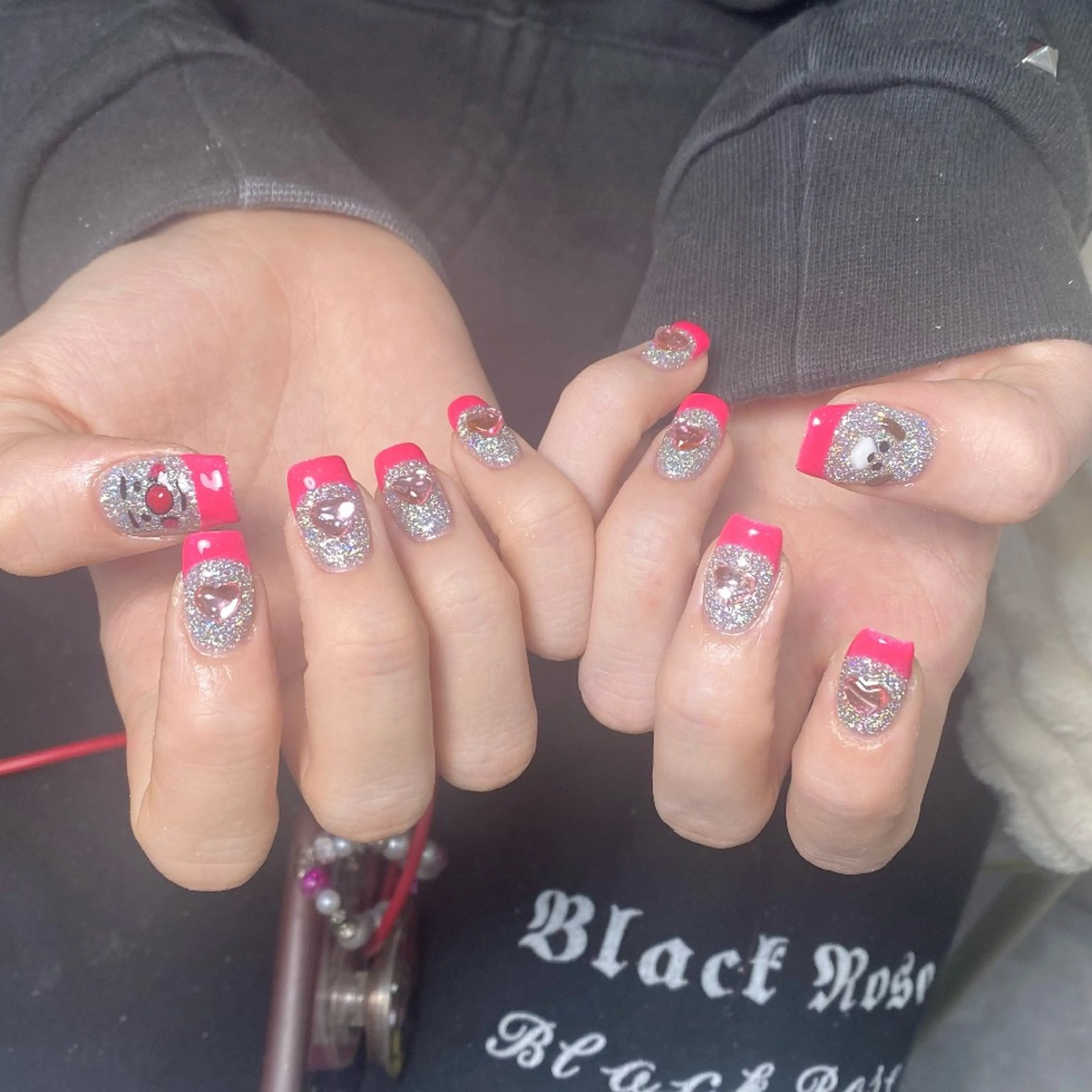 ネイル チークネイル フレンチネイル ジェルネイル ガラスフレンチ キラキラネイル ハンドネイル UM Nail Salonのネイルデザイン