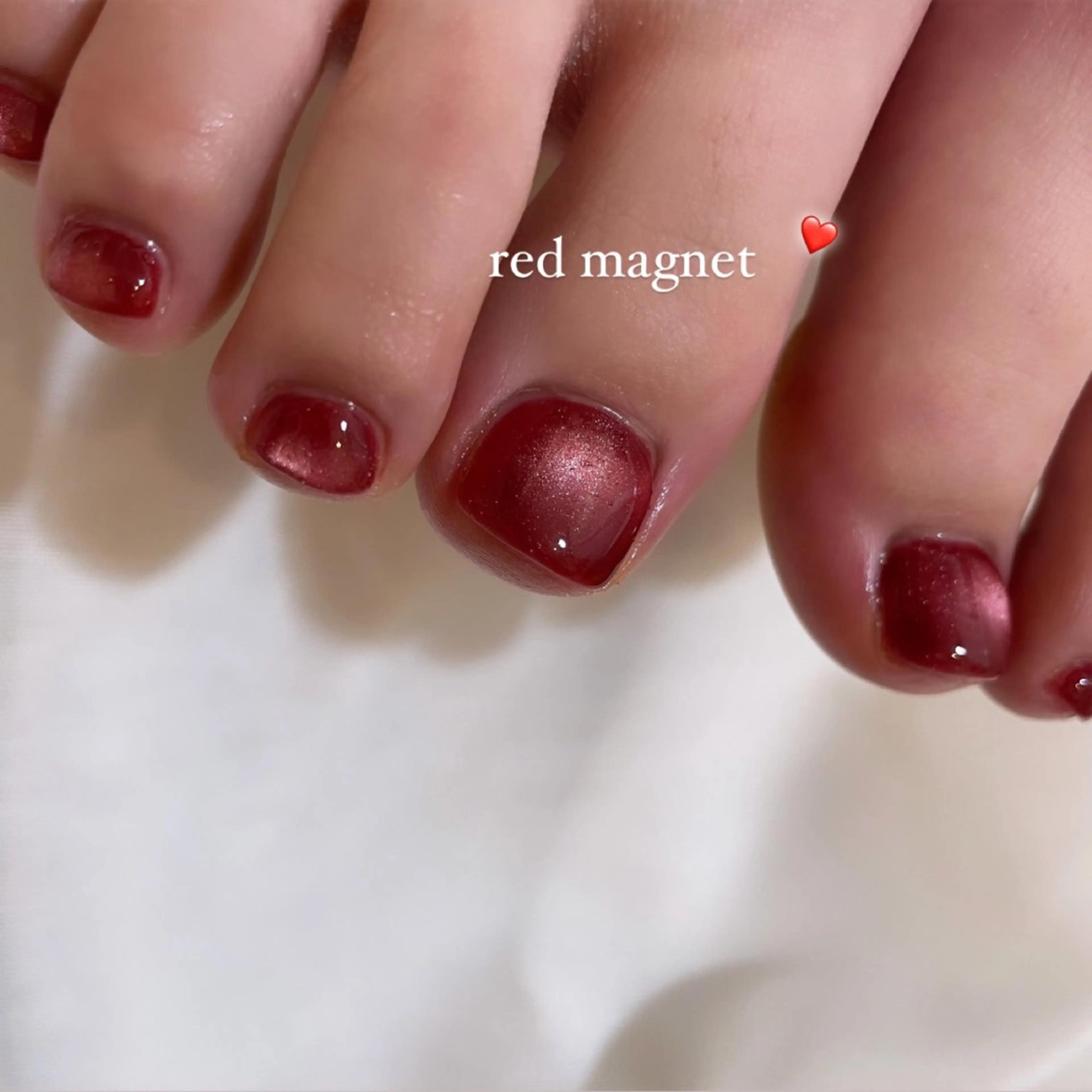 ネイル 赤色 フットネイル Rich+nail Mayuのネイルデザイン