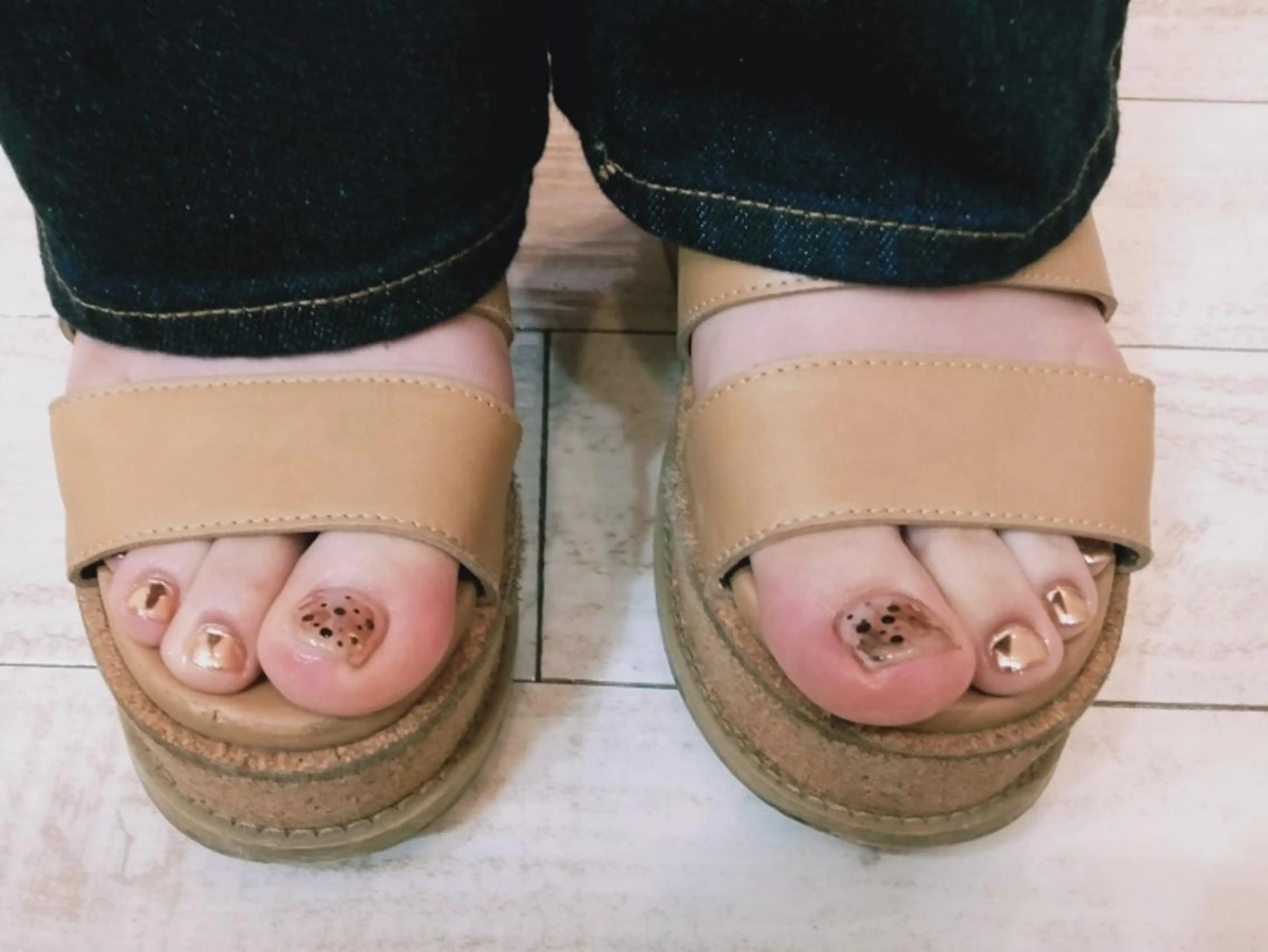 ネイル フットネイル More suzukiのネイルデザイン