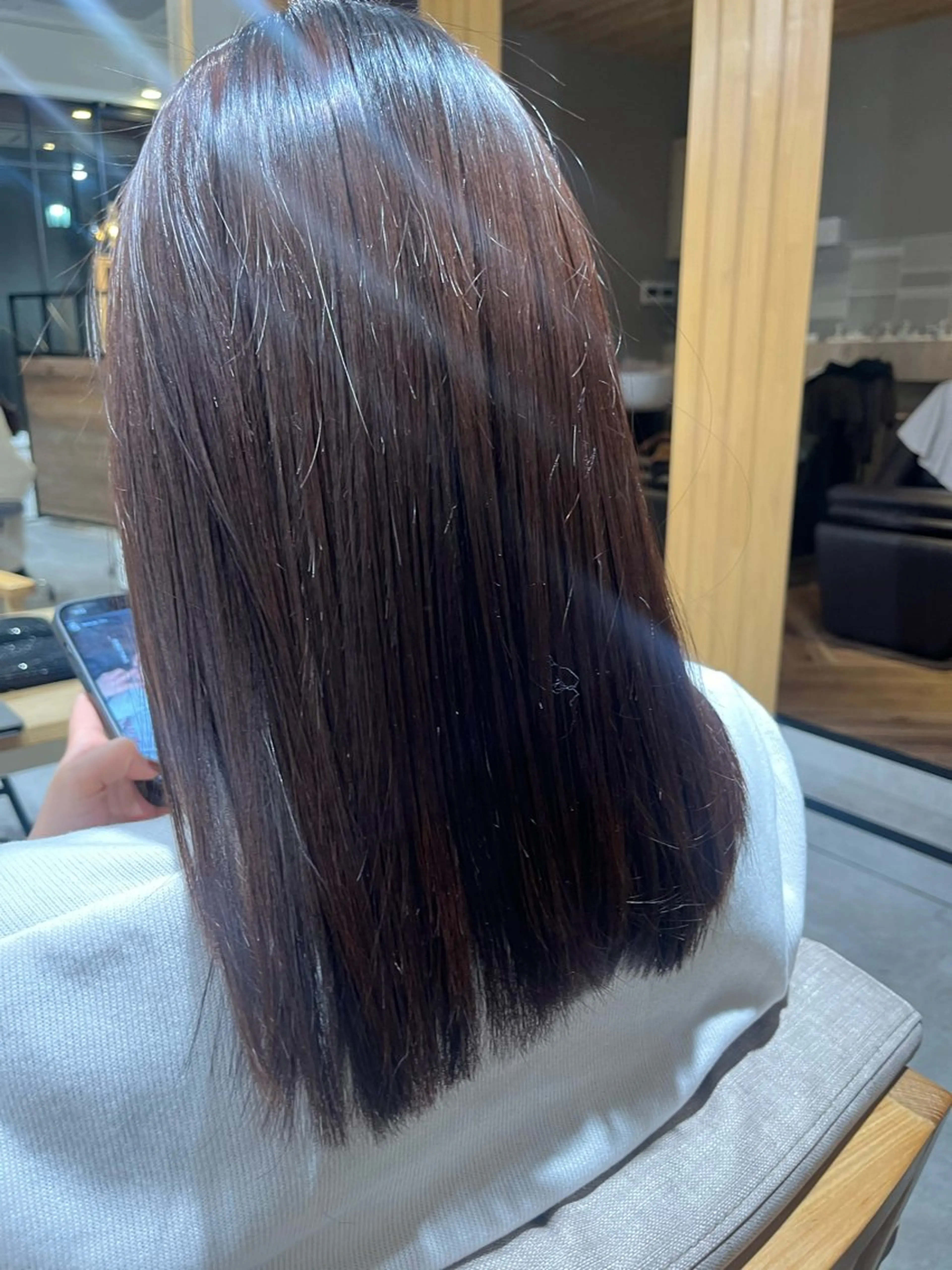 セミロング kuschel ホリグチのヘアスタイル