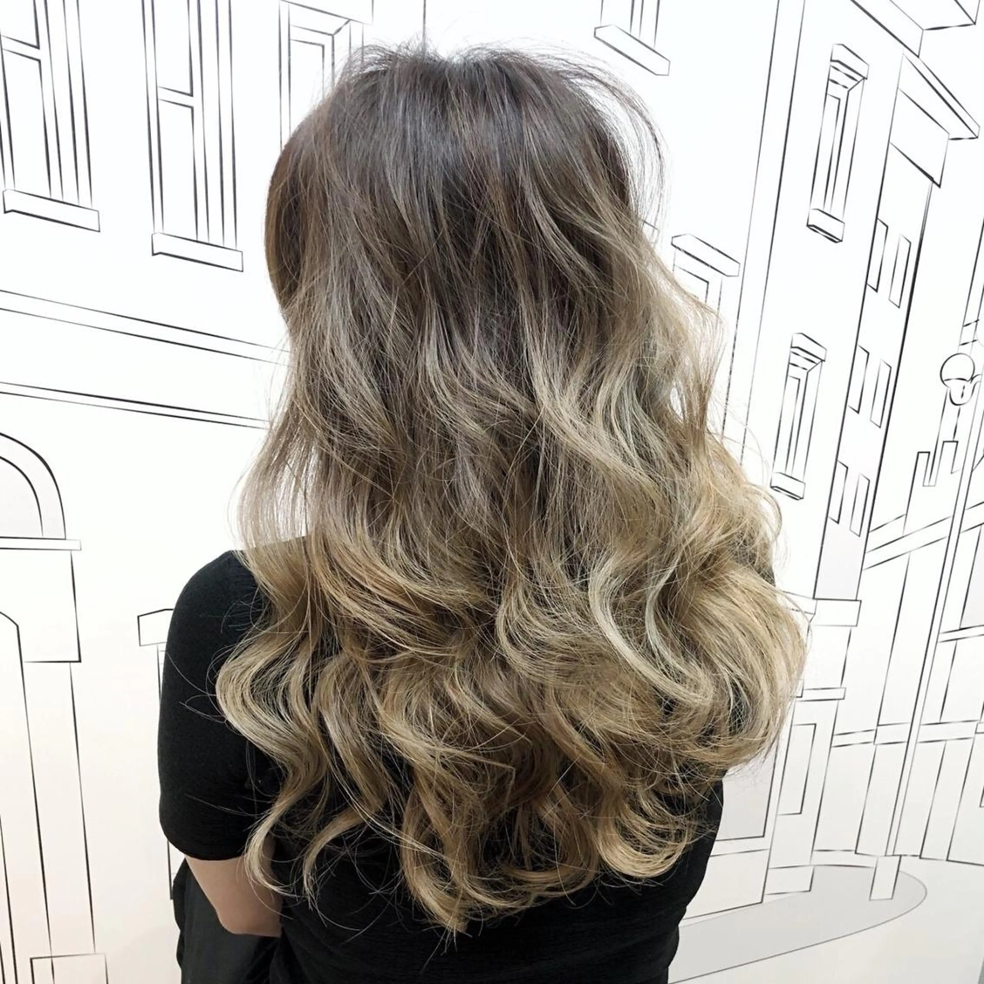 セミロング 外国人風カラー TOMOKA 艶髪/透明感カラーのヘアスタイル