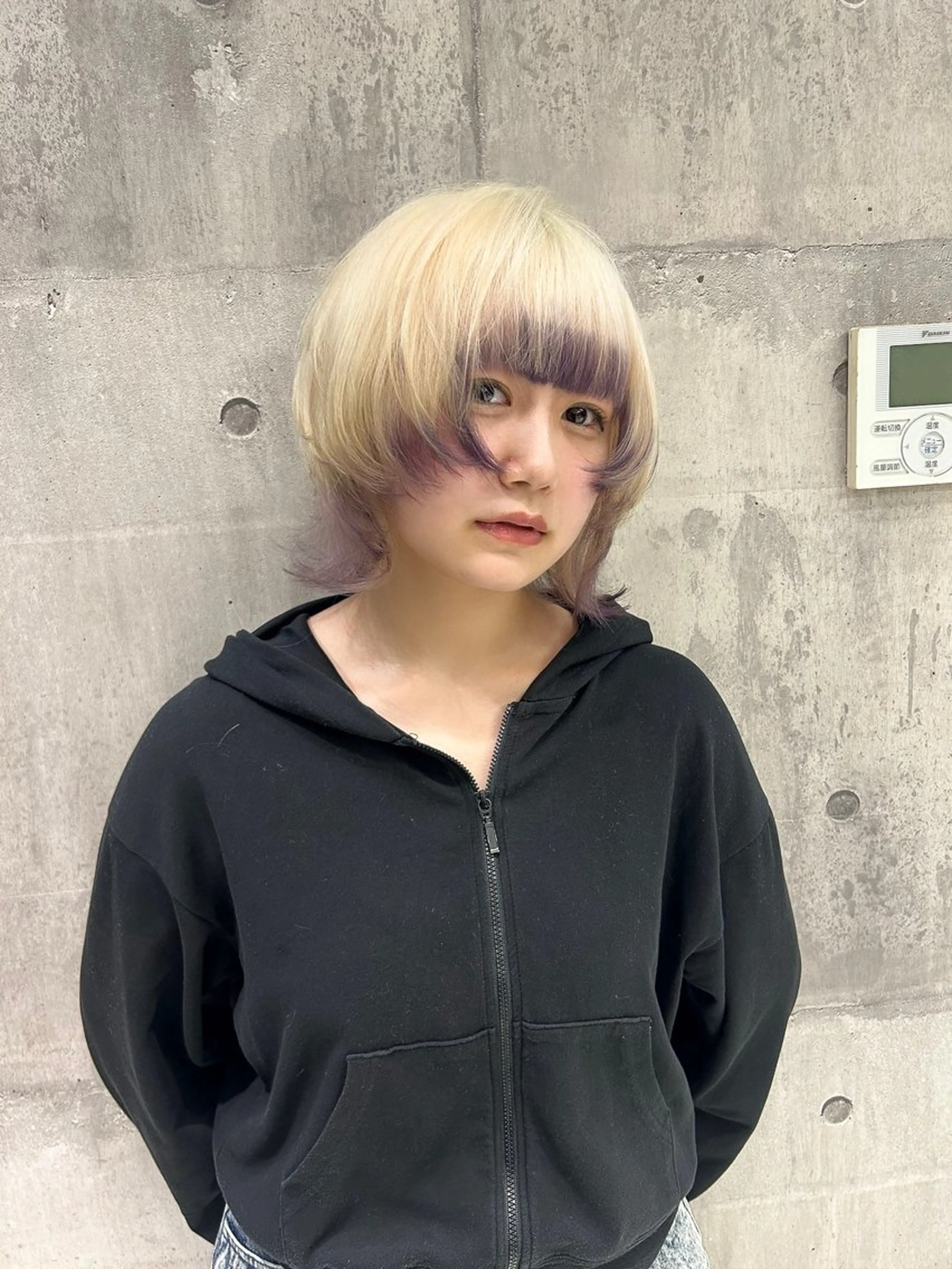 ショート カラー ブリーチ ブロンド デザインカラー 縮毛矯正 ウルフカット ヘアカラー トリートメント ヘアセット 【縮毛矯正ブリーチ】 MANATO🌈のヘアスタイル
