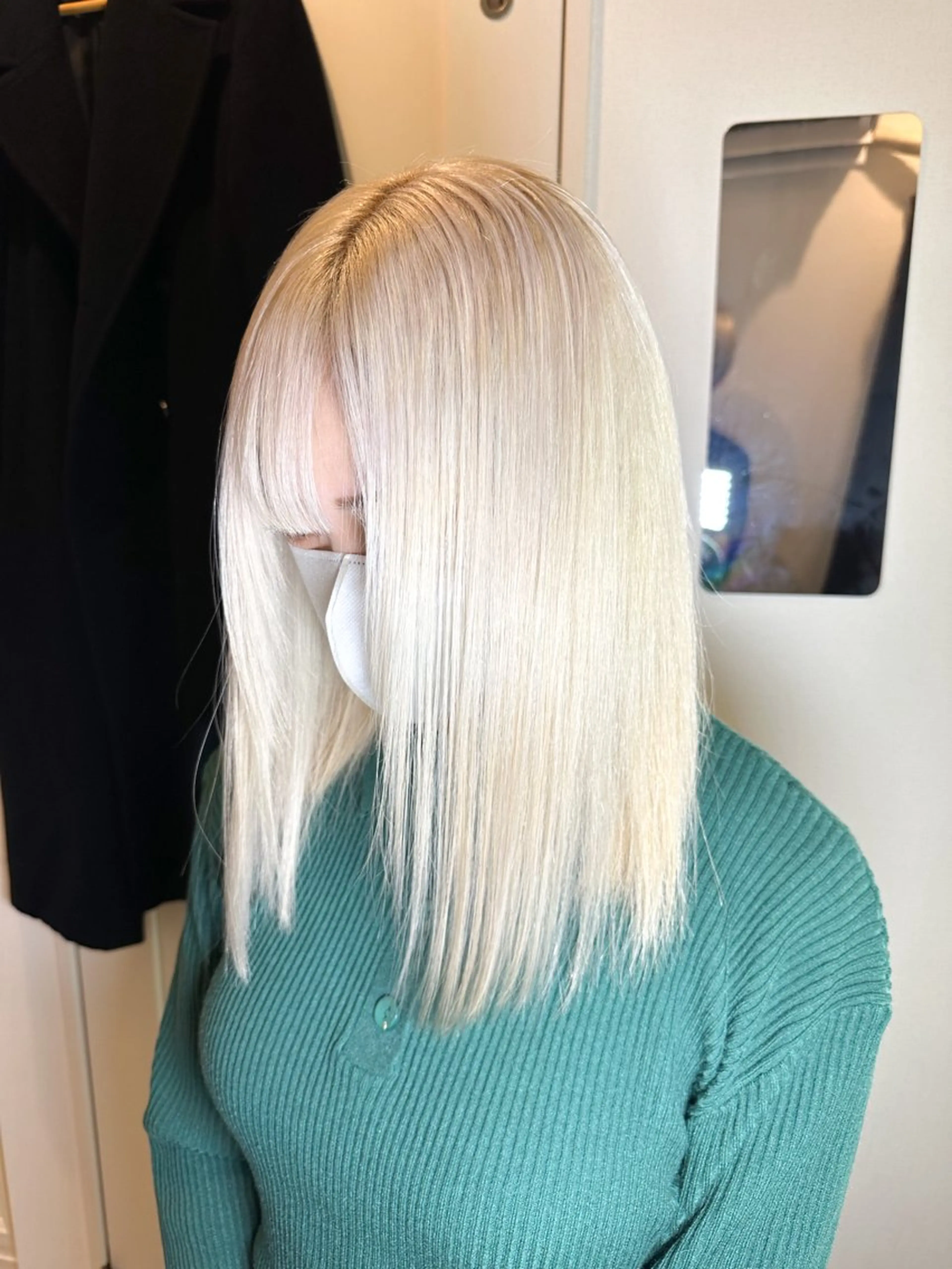 セミロング カット ヘアカラー トリートメント 🍀ケアブリーチ カラー🍀坂井のヘアスタイル