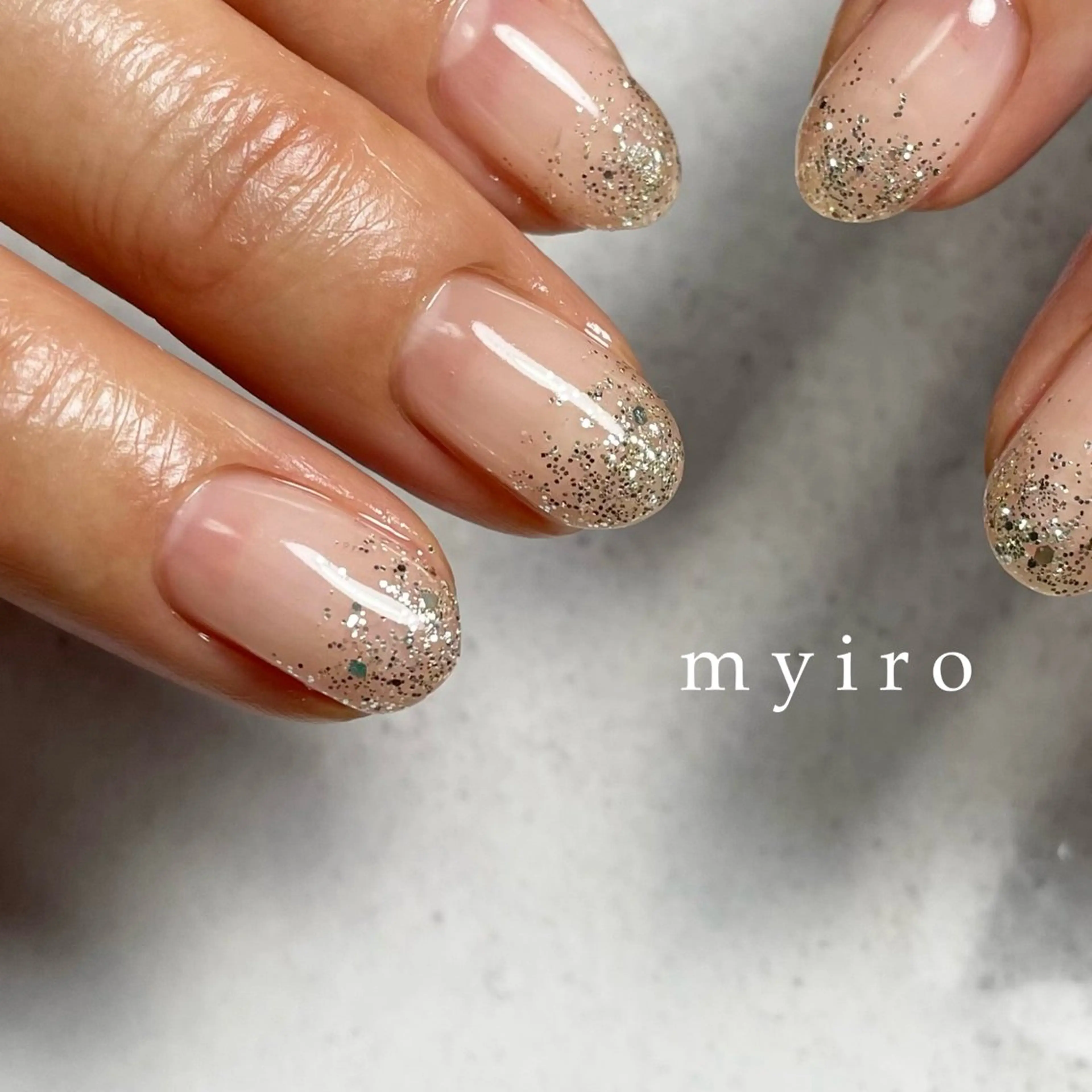 ネイル ゴールド グラデーション ラメ(グリッター) ラメグラデーション ハンドネイル myiro【マイロ】 林のネイルデザイン