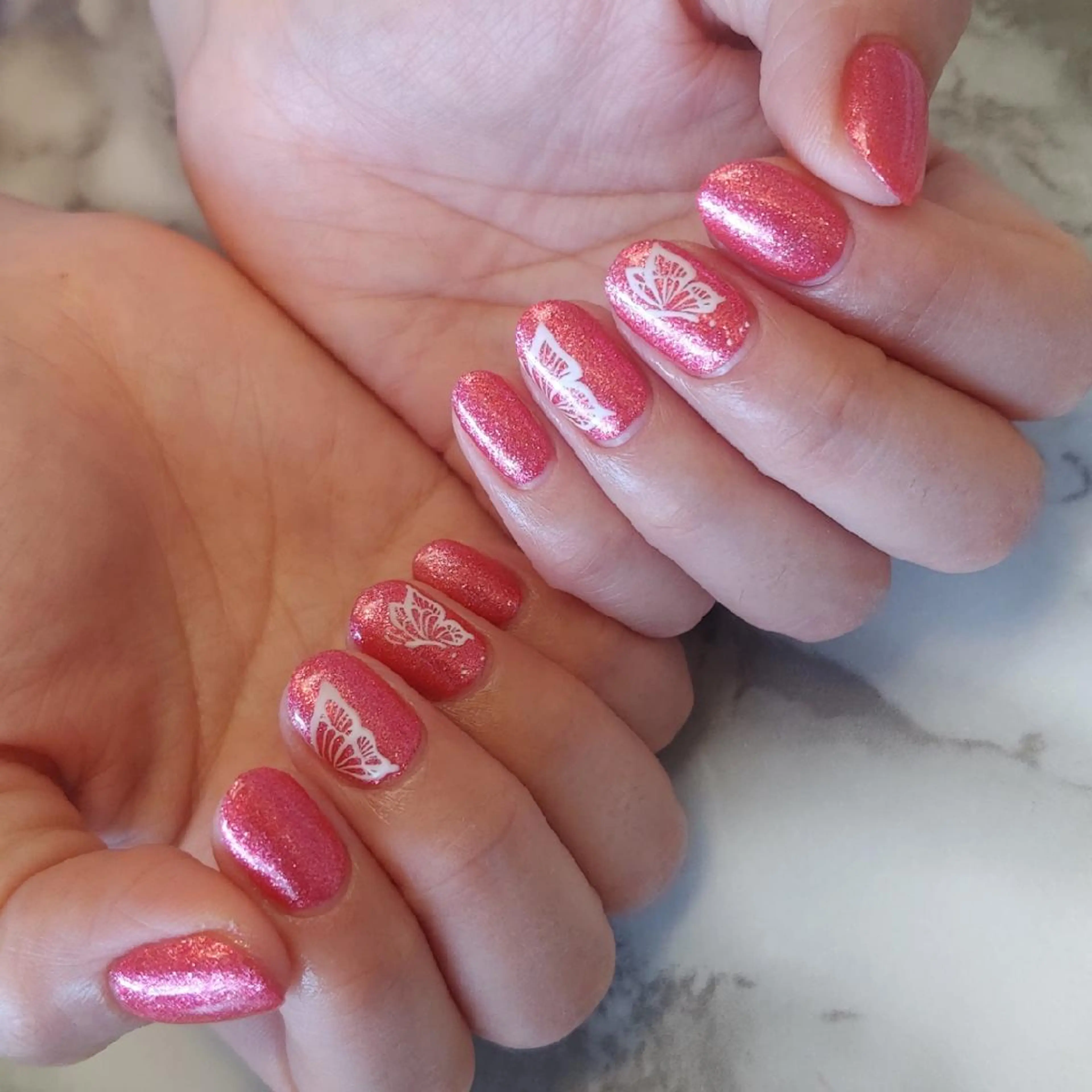 ネイル ジェヌインネイル 河内のネイルデザイン