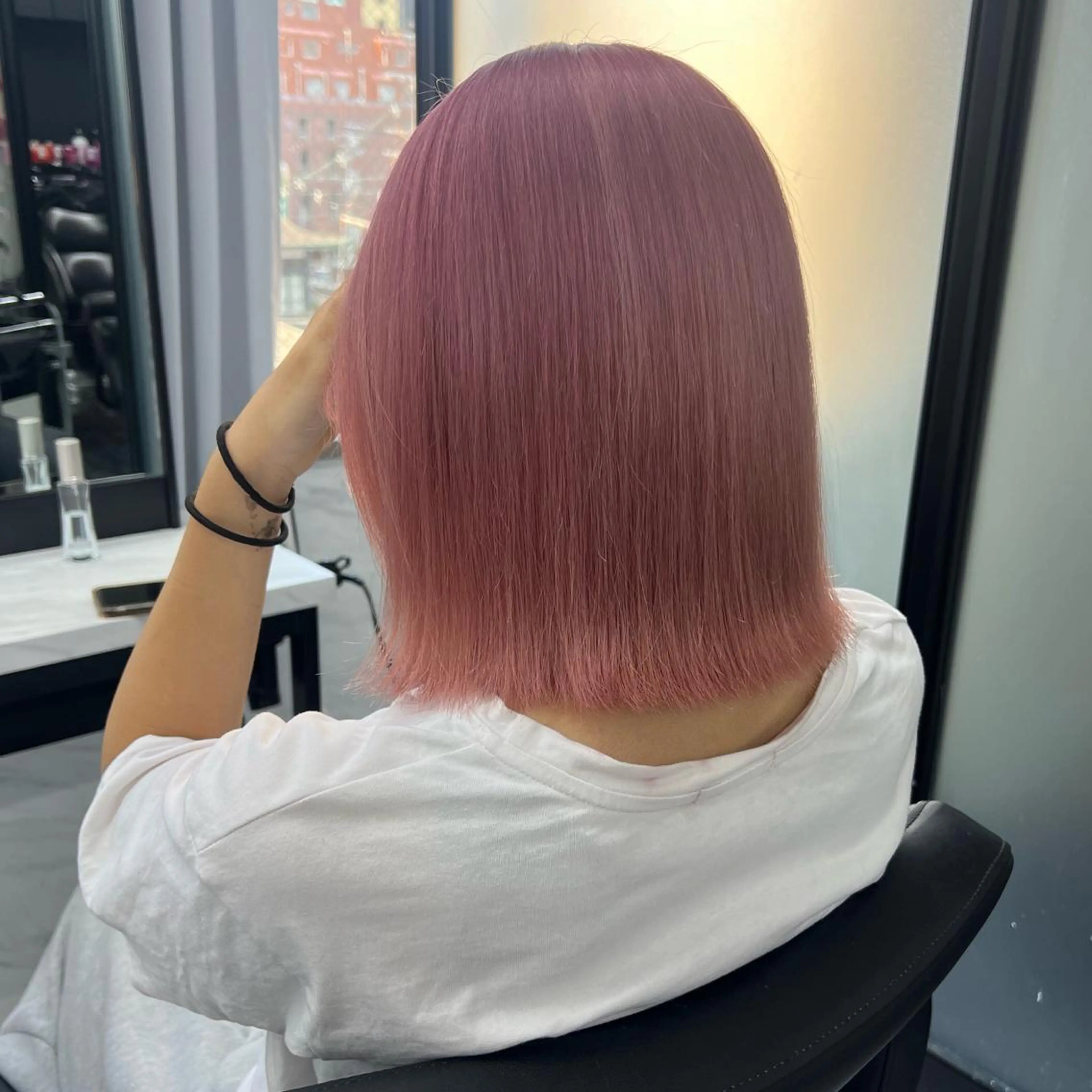 ミディアム カラー シールエクステ ハイトーンカラー エクステ シールエクステ特化 ハイトーン、NANAのヘアスタイル