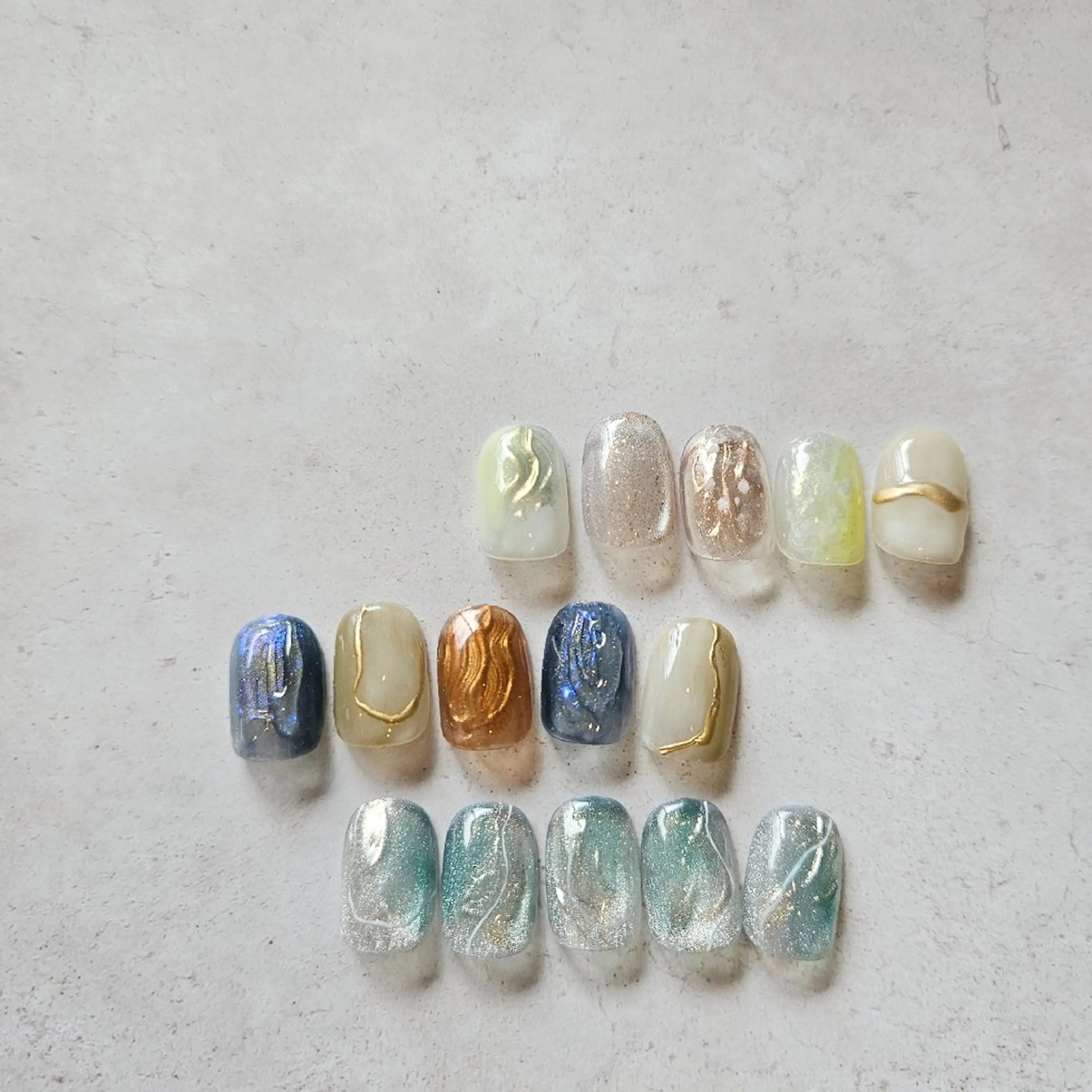 ネイル マグネットネイル ニュアンスネイル 夏ネイル ハンドネイル Nailsalon manoのネイルデザイン