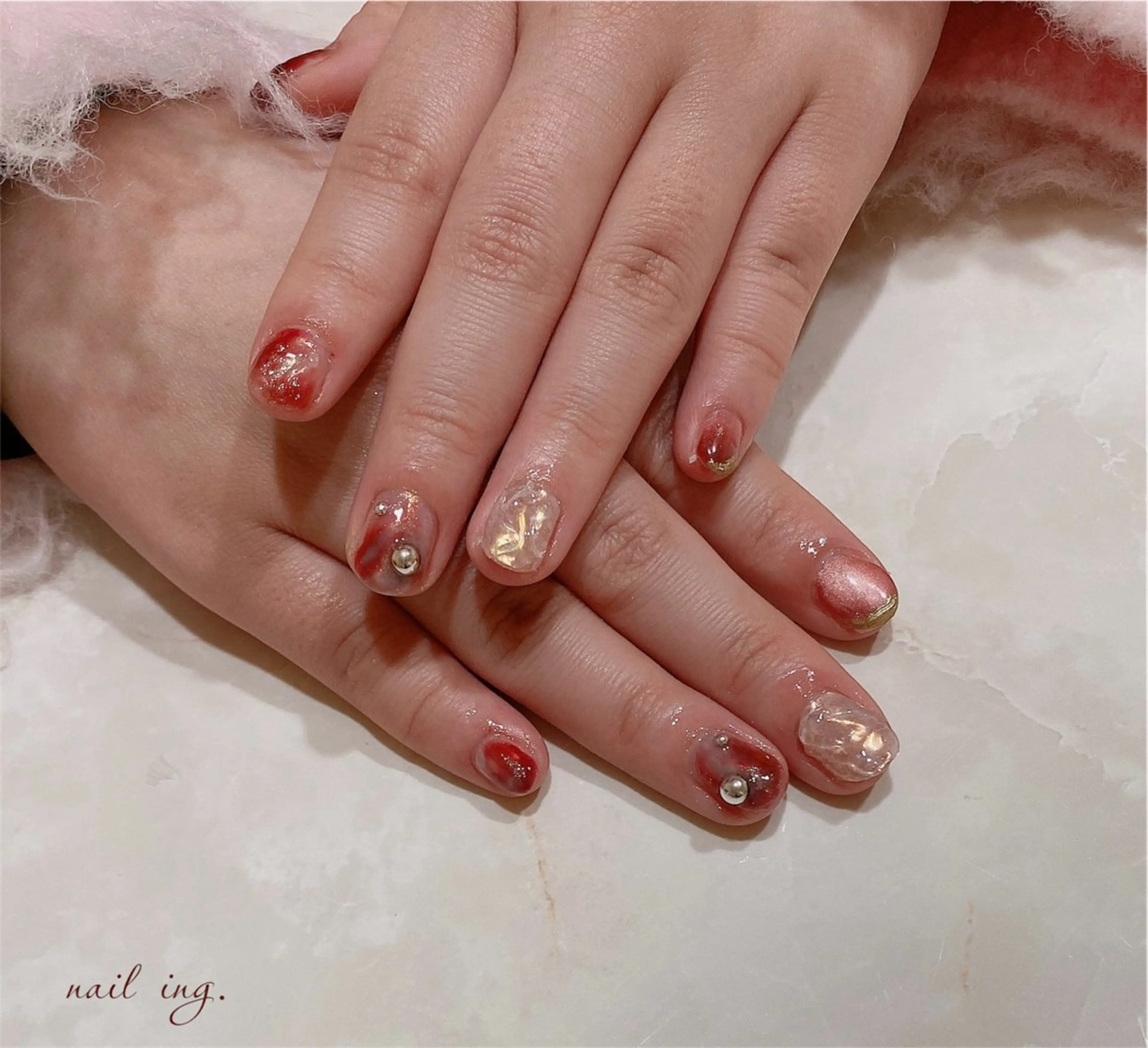 ネイル ニュアンスネイル ｉｎｇ .のネイルデザイン