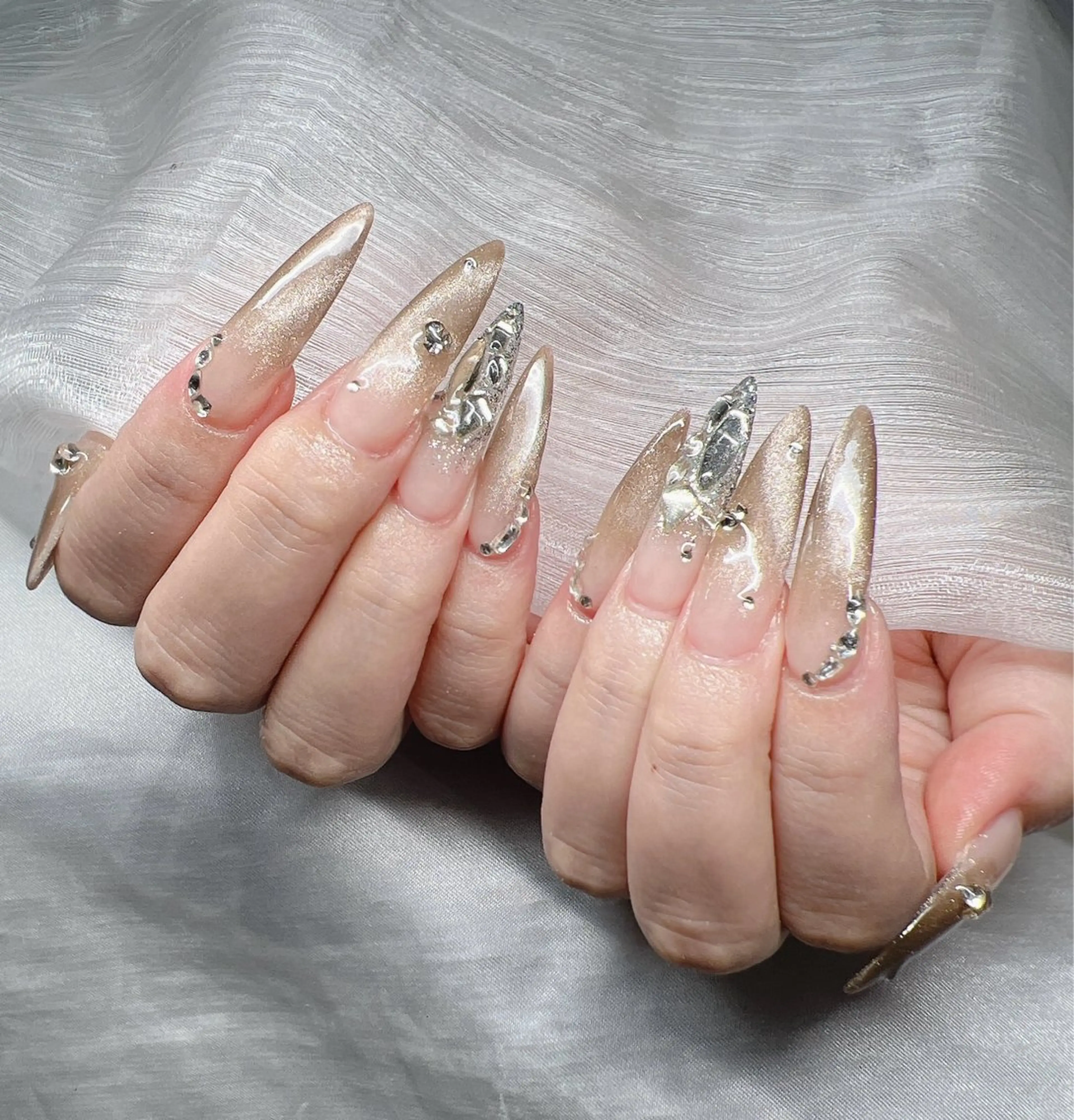 ネイル ハンドネイル Lee Nailsのネイルデザイン