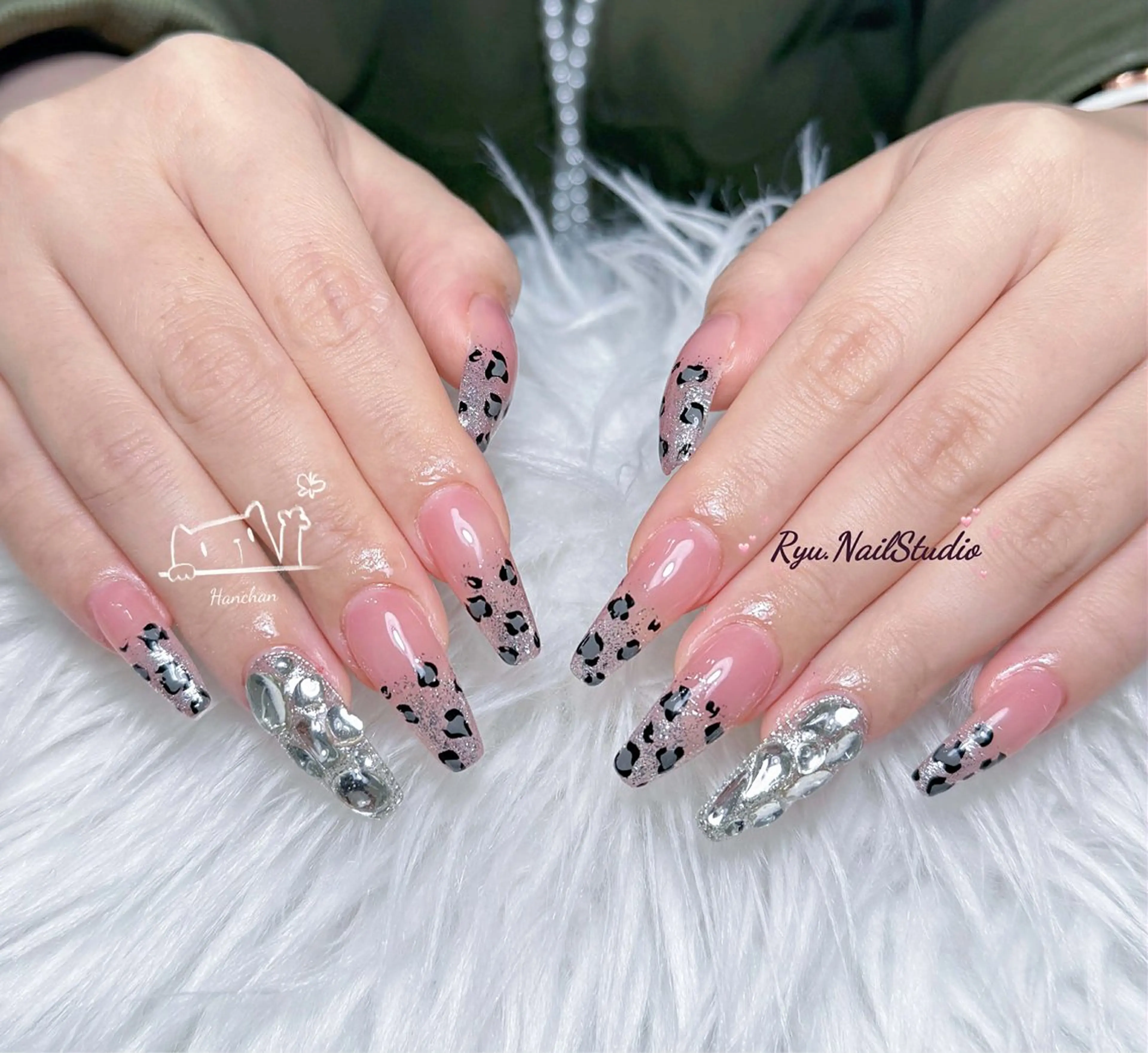 ネイル アートネイル ジェルネイル マグネットネイル ニュアンスネイル シンプルネイル ハンドネイル Ryu Nail NekoChanのネイルデザイン