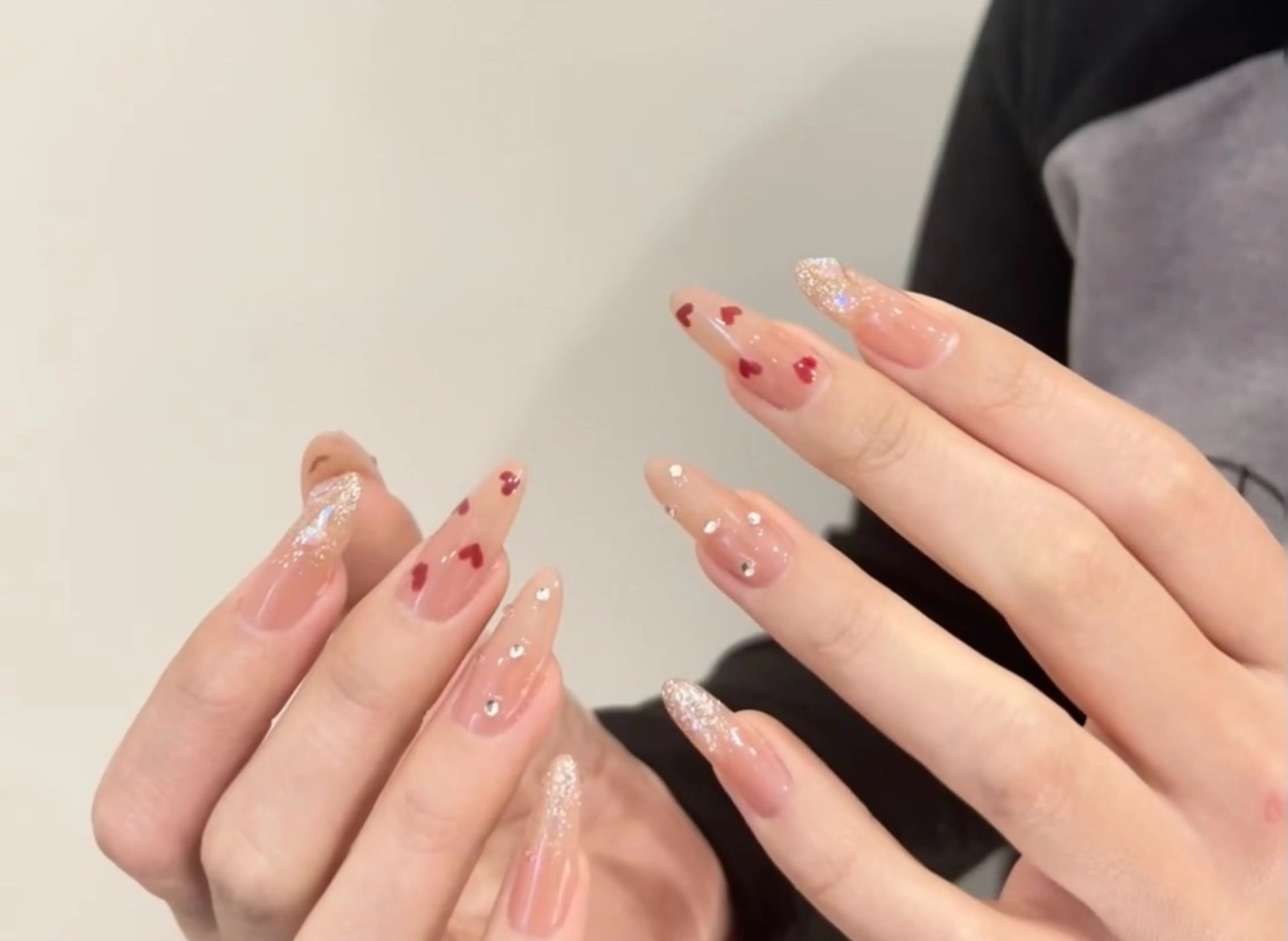 ネイル グラデーション ハート ラメ(グリッター) ラメグラデーション バレンタイン U.MI Nail Salonのネイルデザイン