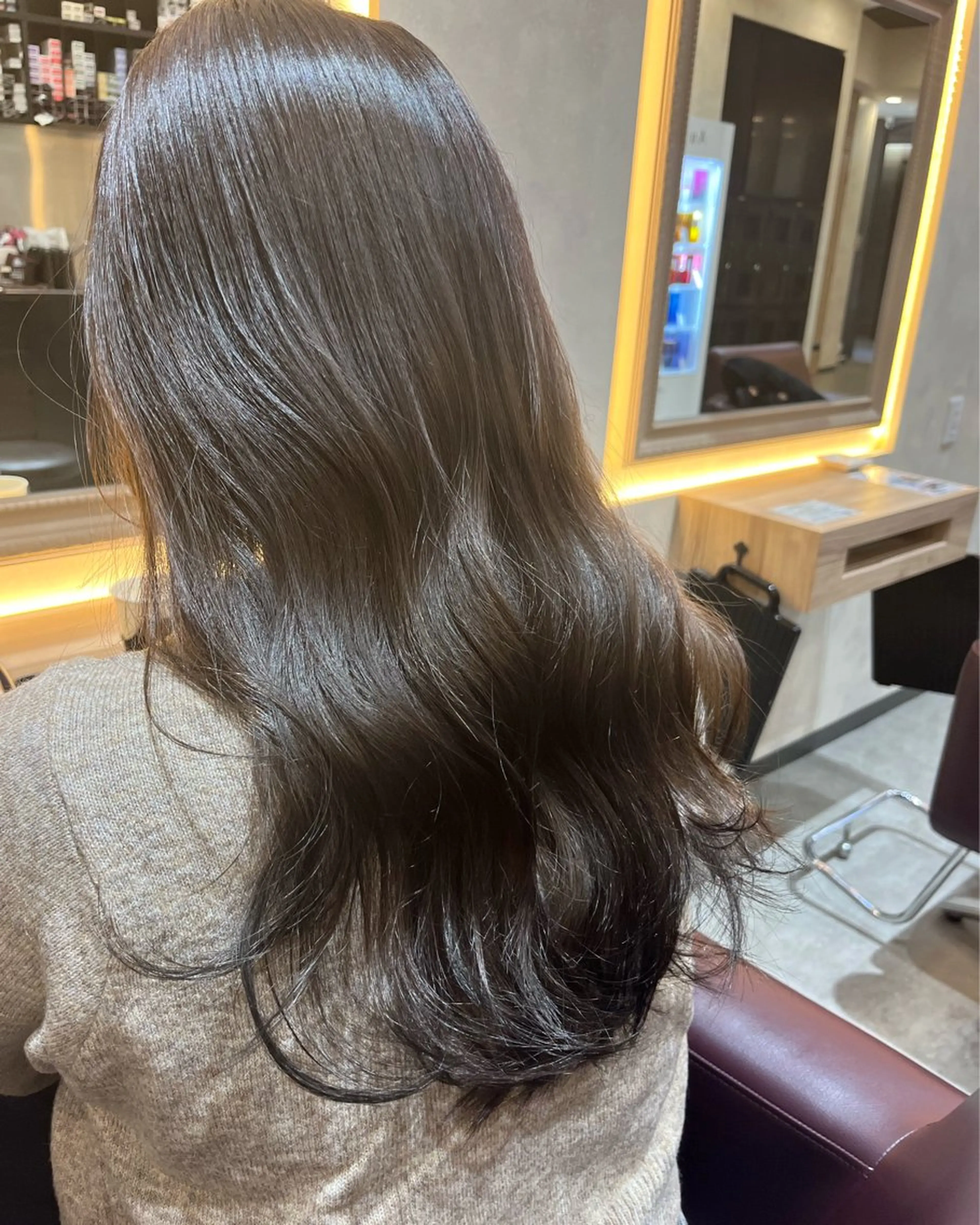 【ノンダメージ】ホリスティックカラー +トリートメントの写真