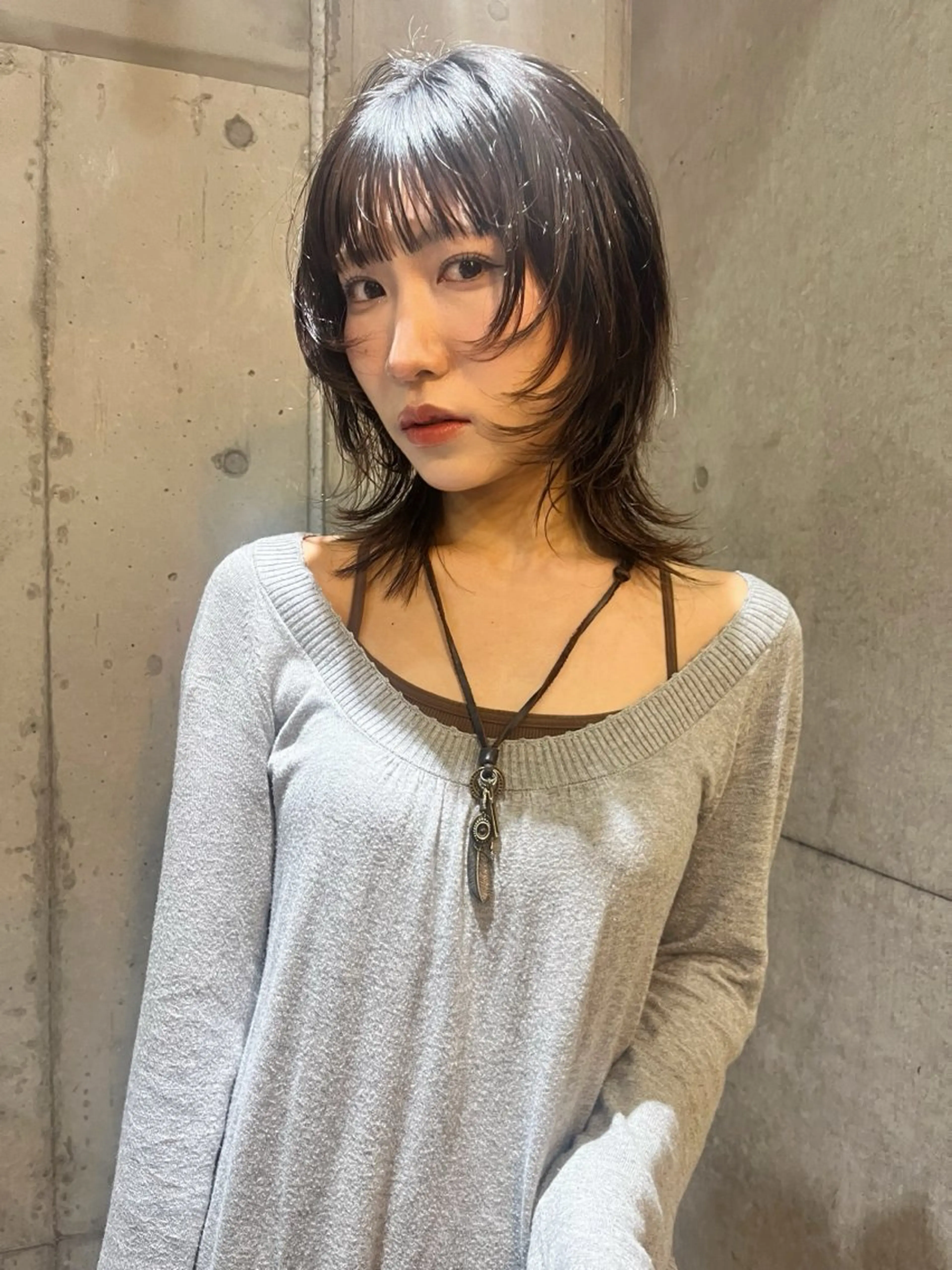 ミディアム カット ヘアカラー トリートメント ハイトーン/顔まわり レイヤー/YUKAのヘアスタイル