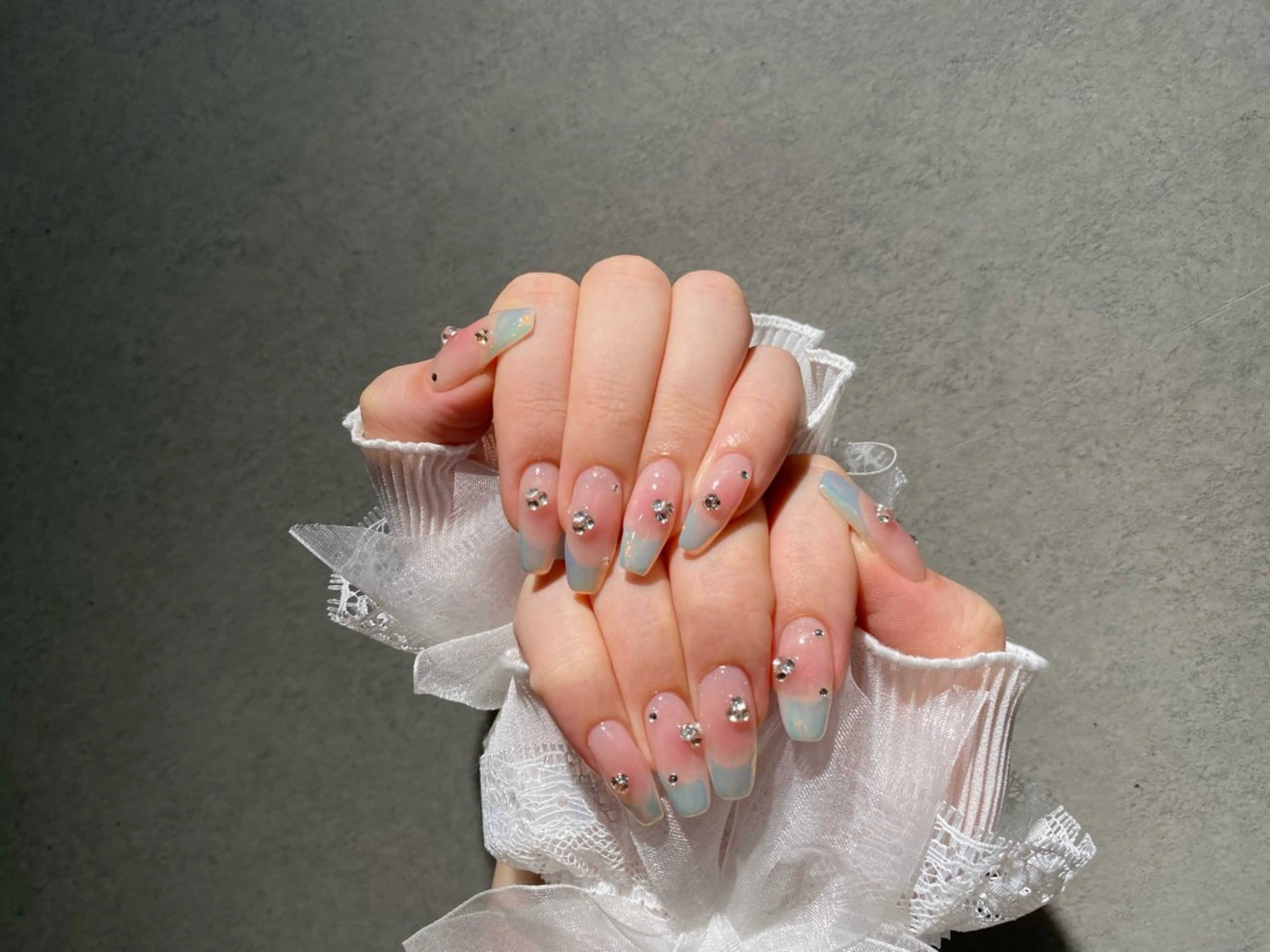 ネイル I-nailロング /ワンホン/キラキラのネイルデザイン