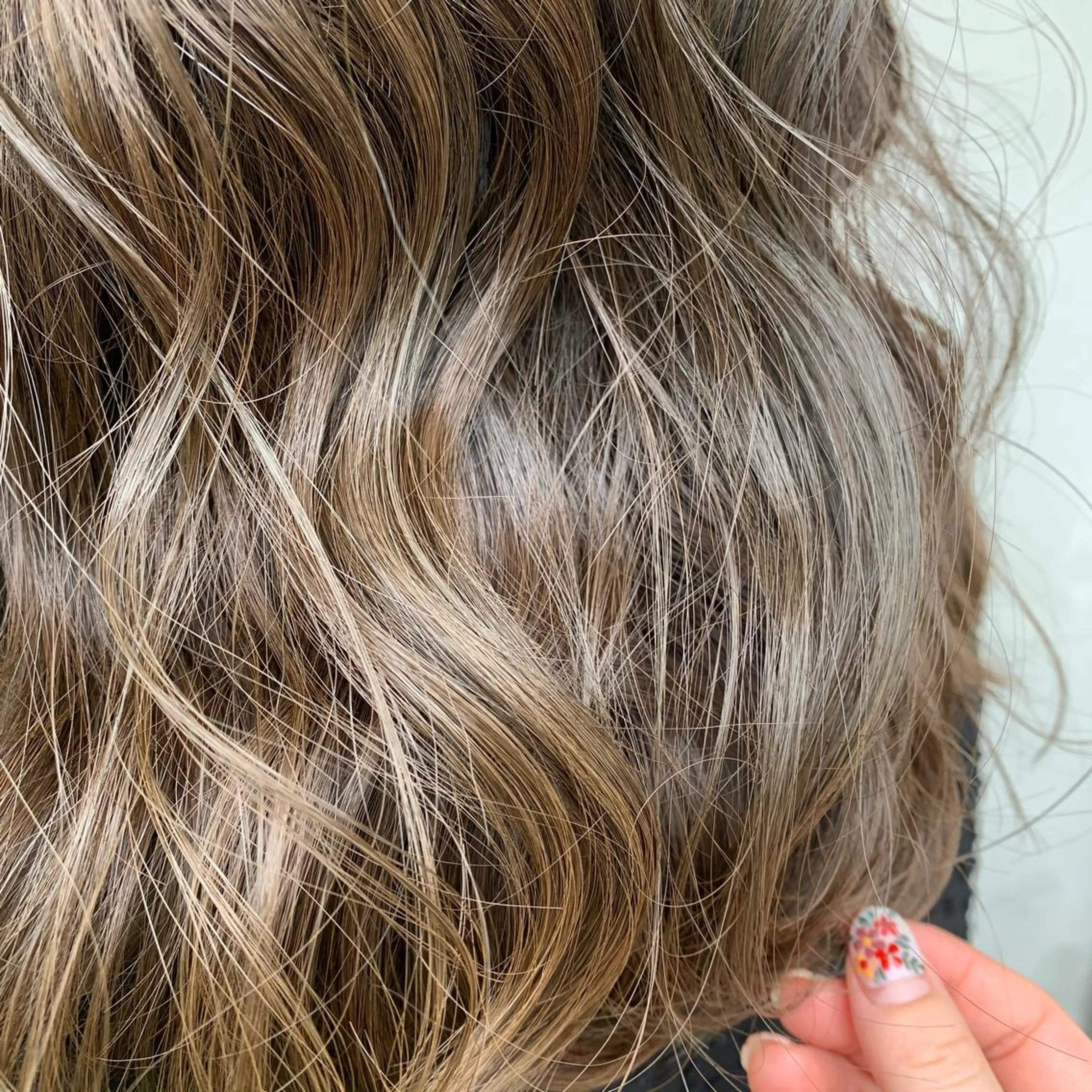 ロング ヘアカラー トリートメント ︎︎🧸 ユリ ︎︎🧸のヘアスタイル