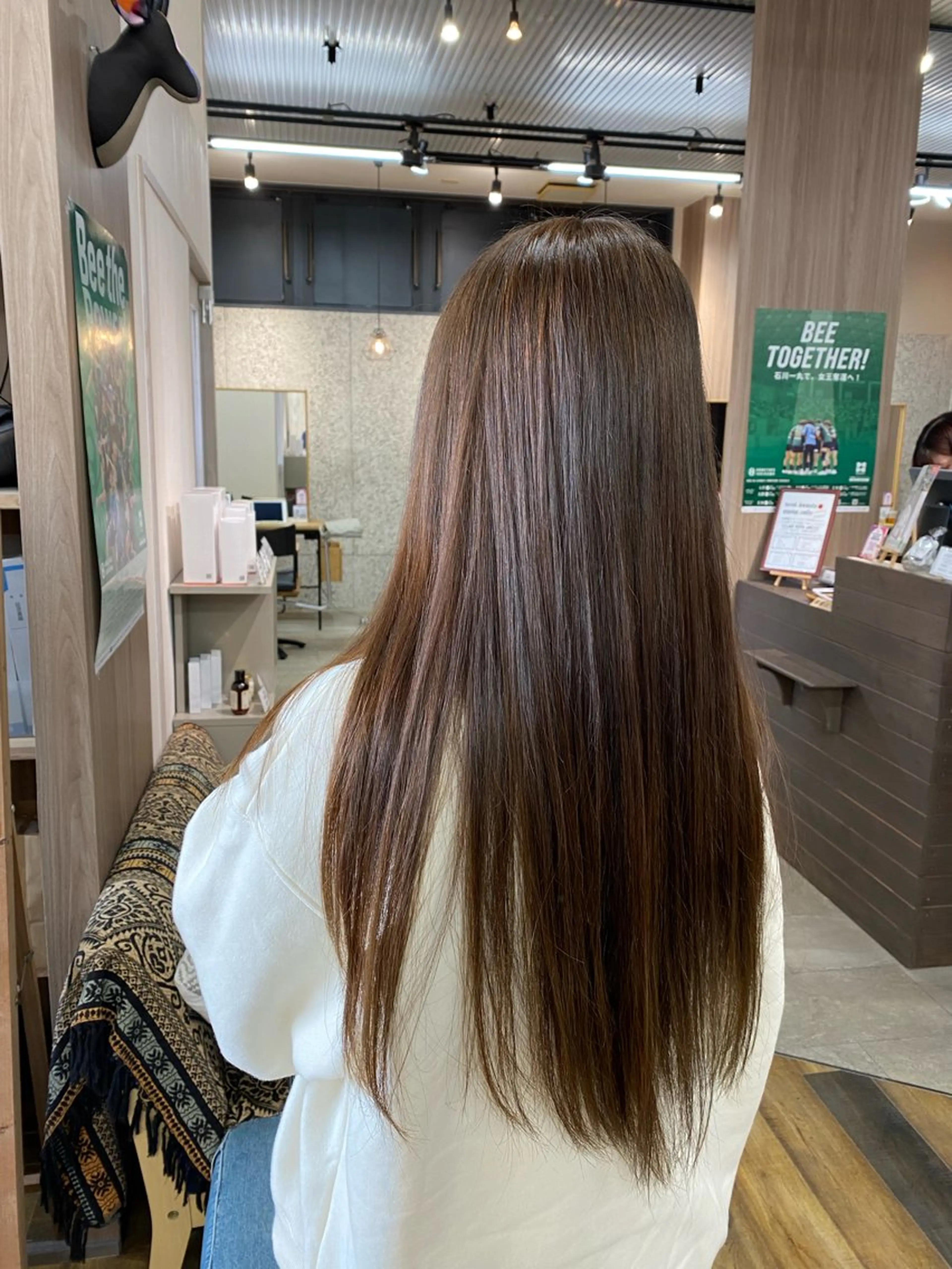 ロング ヘアカラー 佐藤 森夏のヘアスタイル