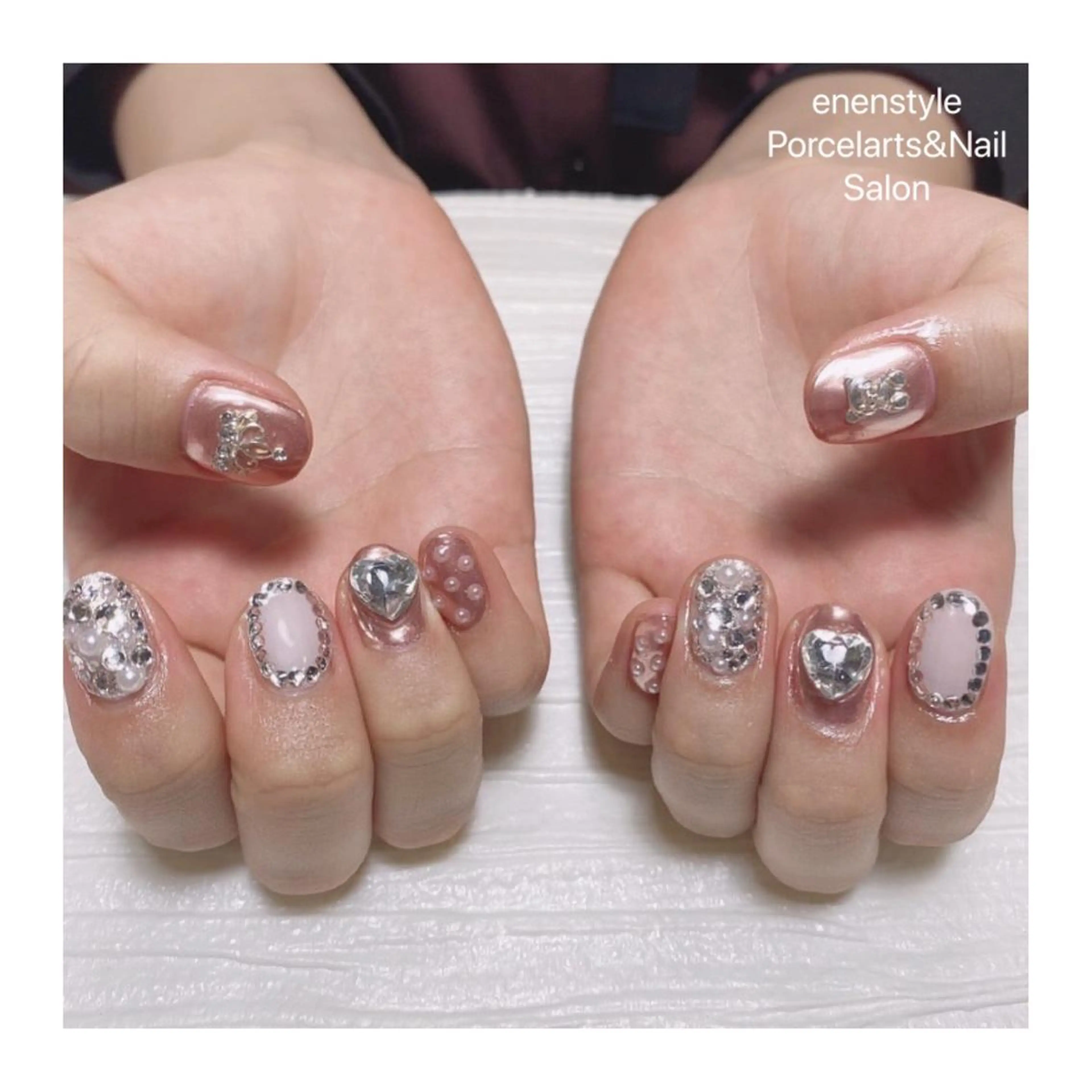 ミディアム ネイル ハンドネイル 👑enen style👑のネイルデザイン