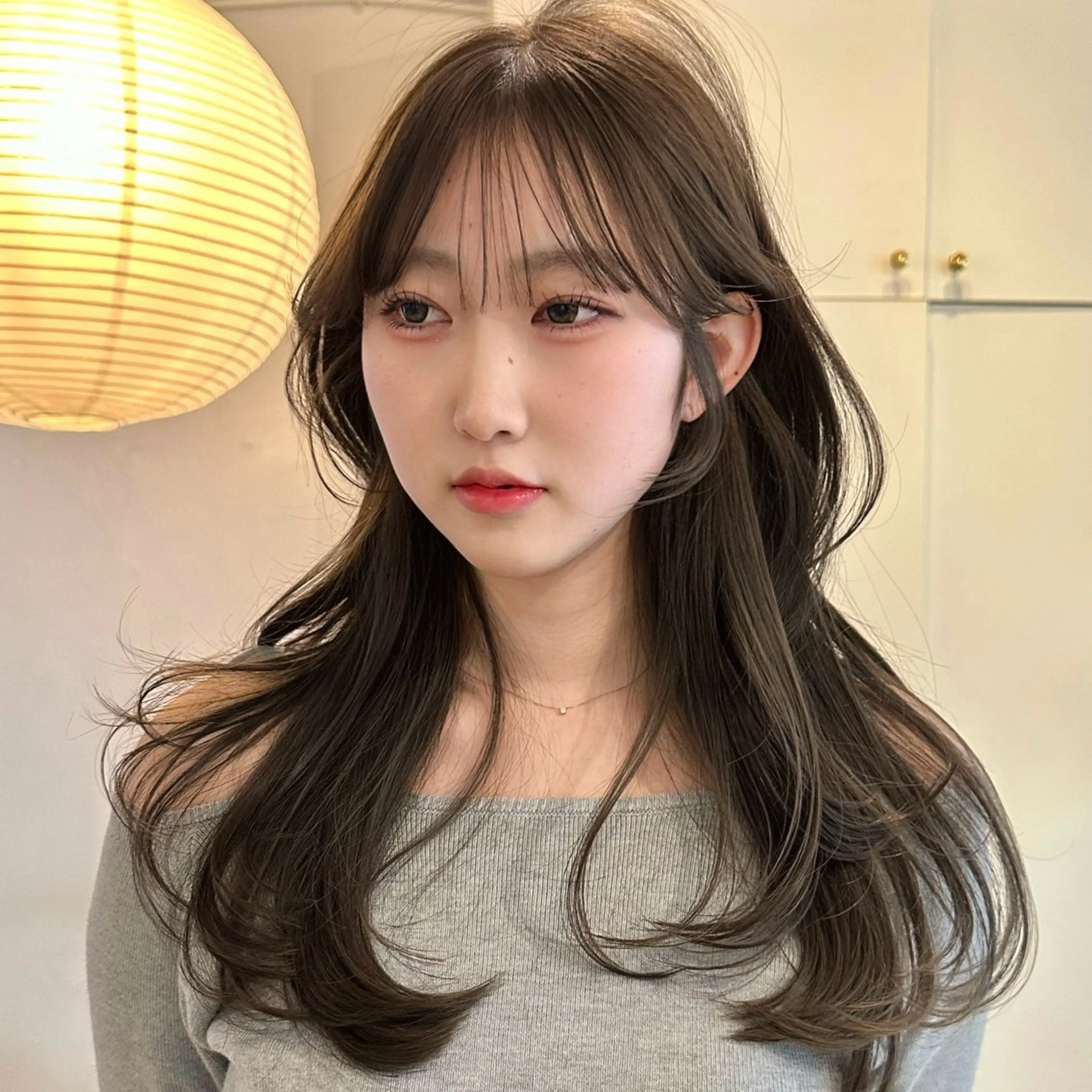 セミロング カット ヘアカラー トリートメント 🌹ハッシュカット、 レイヤー韓国ヘア🌹のヘアスタイル