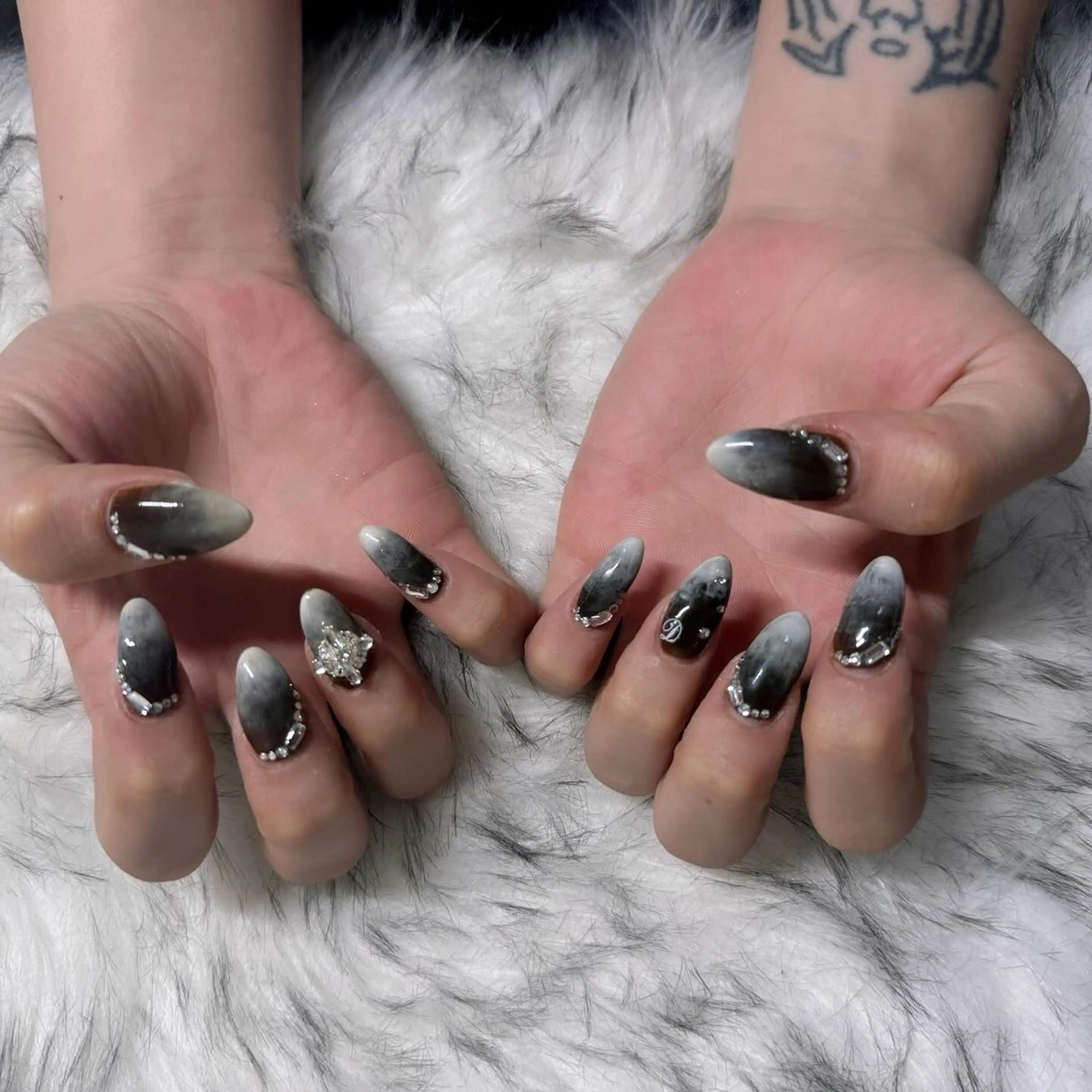 セミロング ハンドネイル mao .のネイルデザイン