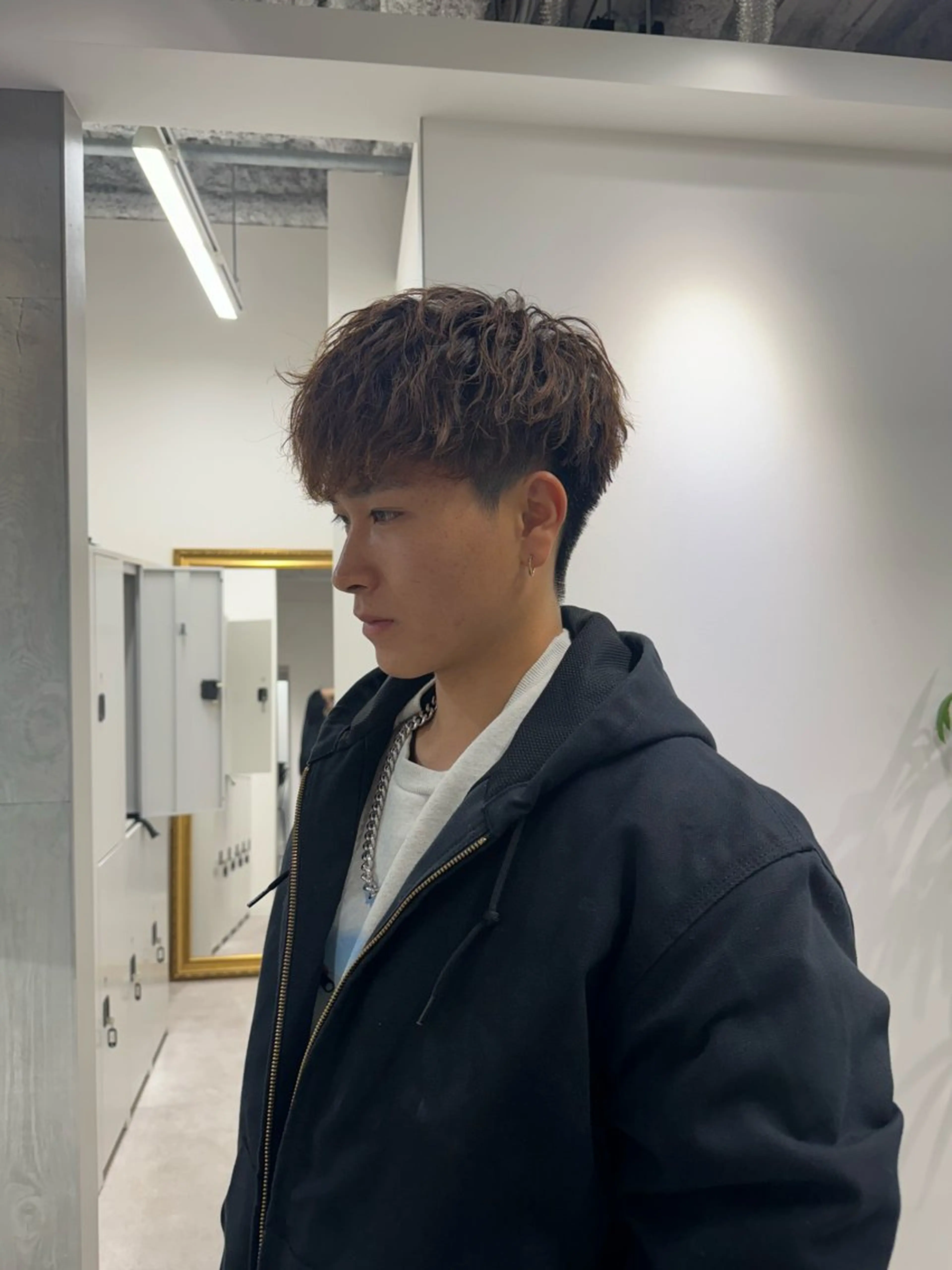 ショート カラー パーマ ヘアアレンジ メンズ メンズブリーチ ダウンパーマ メンズハイライト メンズハイトーン メンズインナーカラー カット パーマ 🫧umu.🫧韓国 /レイヤー/ハッシュのヘアスタイル