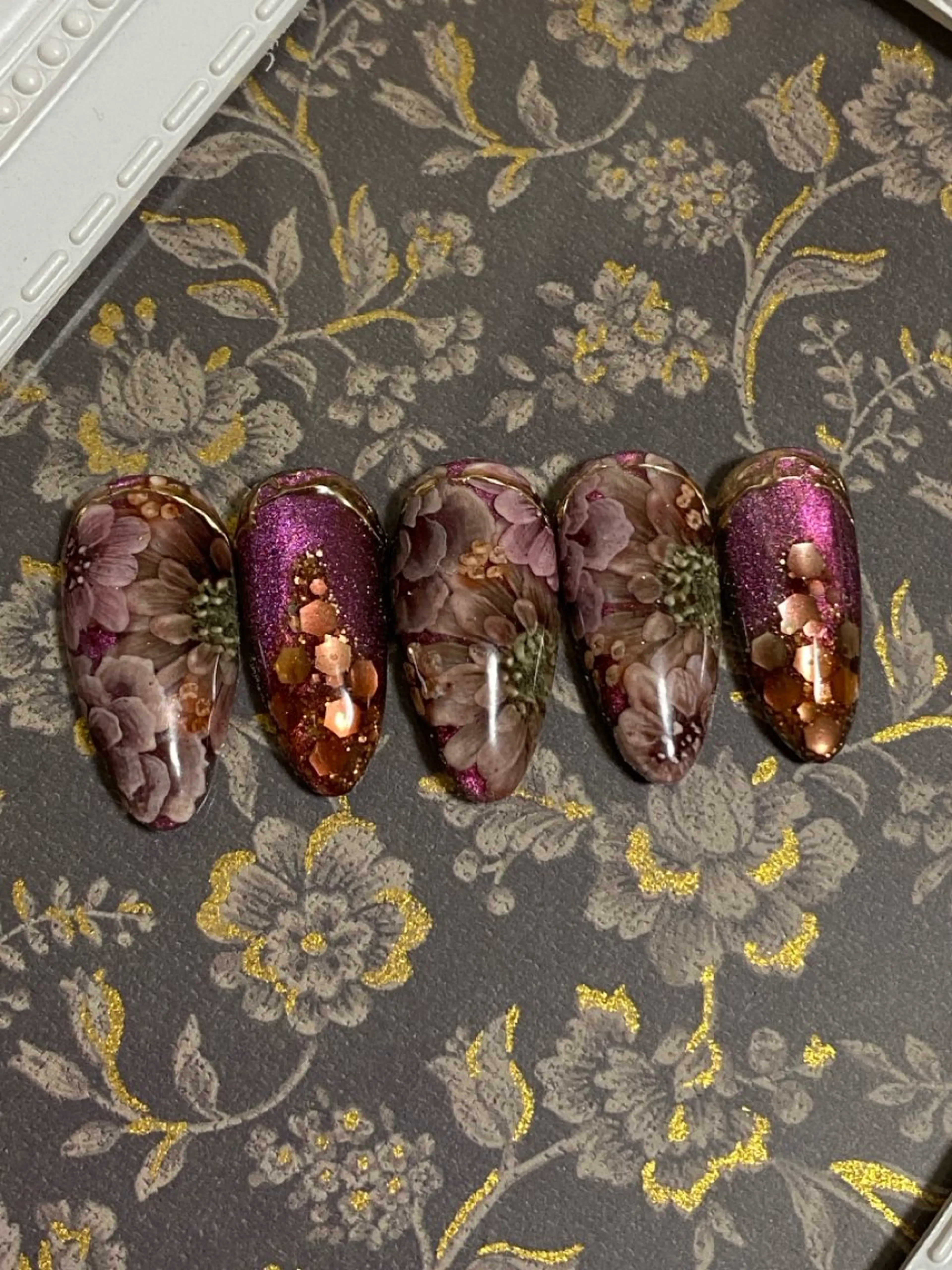 ネイル フラワーネイル マグネットネイル 自宅ネイルサロン ♦️nuance♦️のネイルデザイン