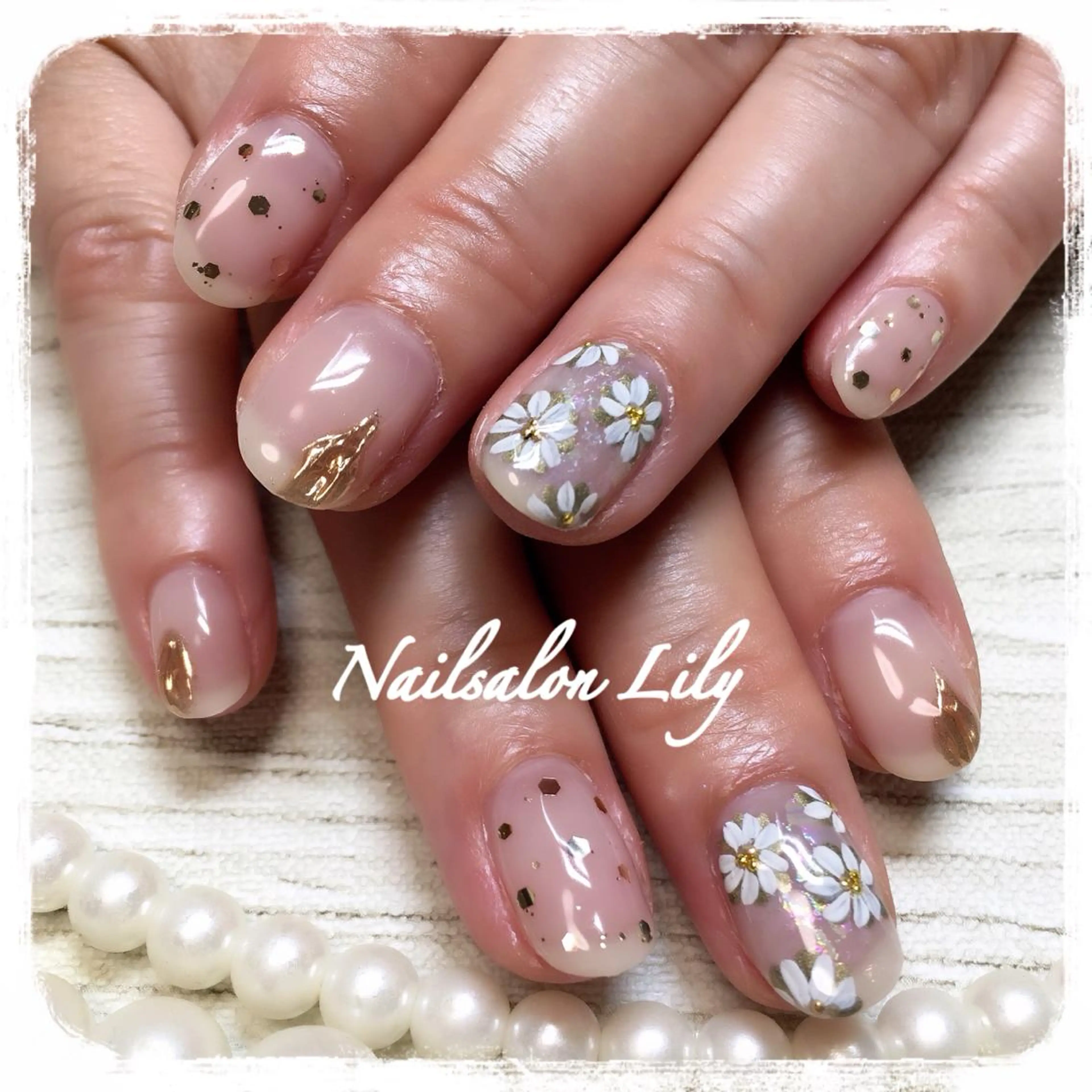 ネイル フラワーネイル Lily*nail 🌻Mii🌻のネイルデザイン