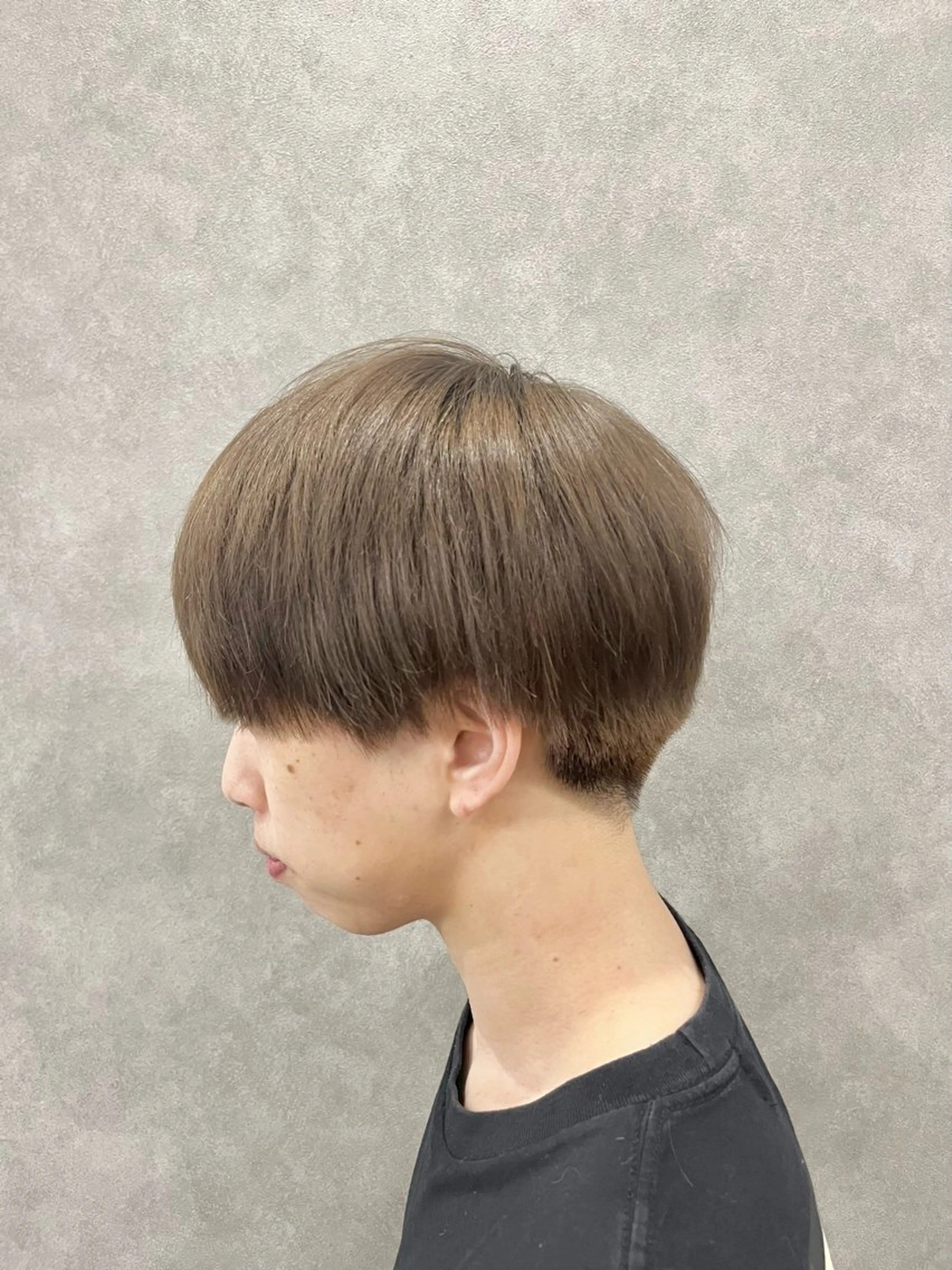 カラー メンズ ベージュカラー ミルクティーベージュ ヘアカラー 透明感カラー/ ブリーチ無し/RYOのヘアスタイル