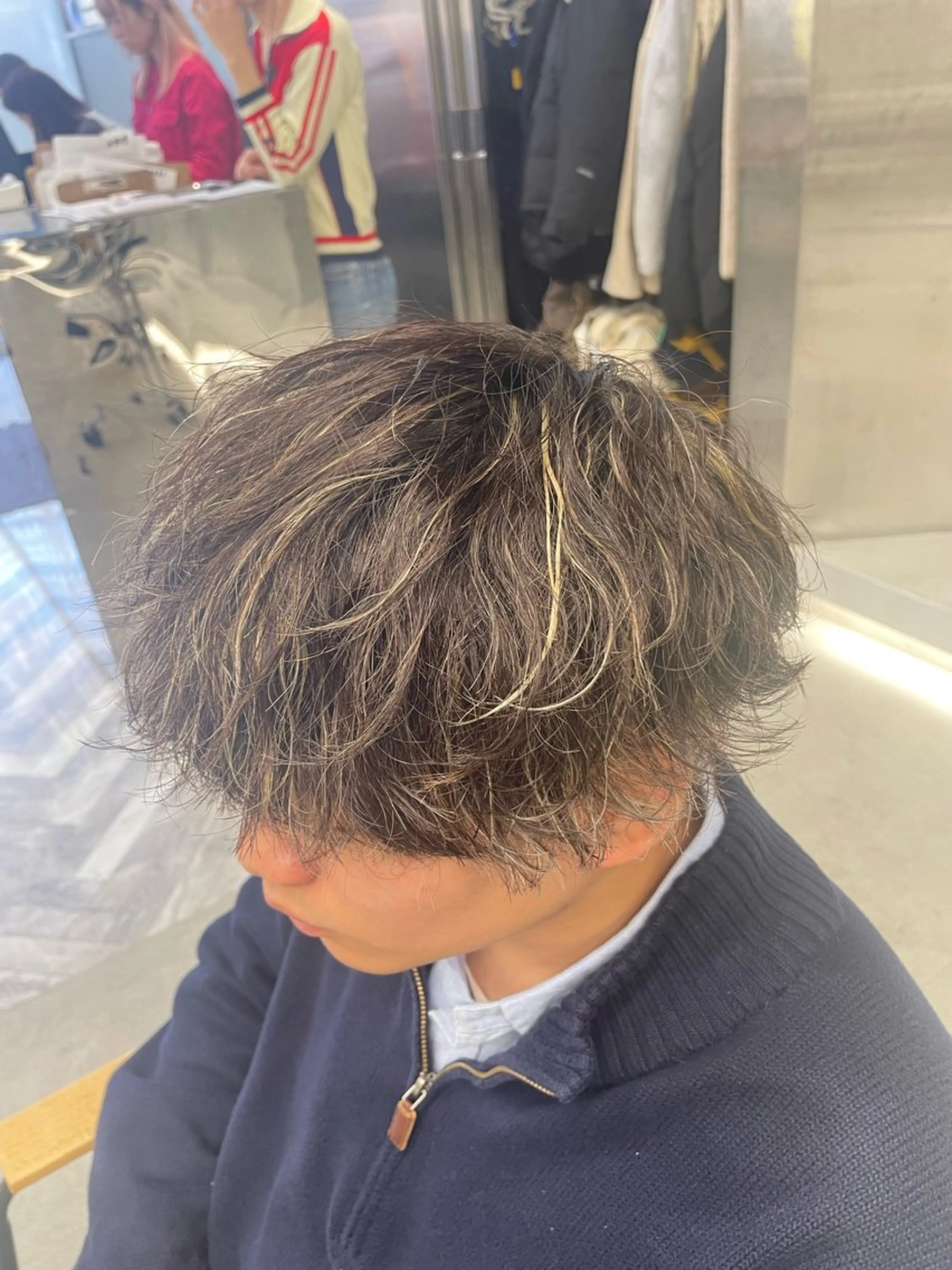 ショート パーマ メンズ メンズパーマ メンズツイストパーマ 波巻きパーマ スパイラルパーマ ツイストパーマ カット パーマ フェザーショート⚡️ REONのヘアスタイル