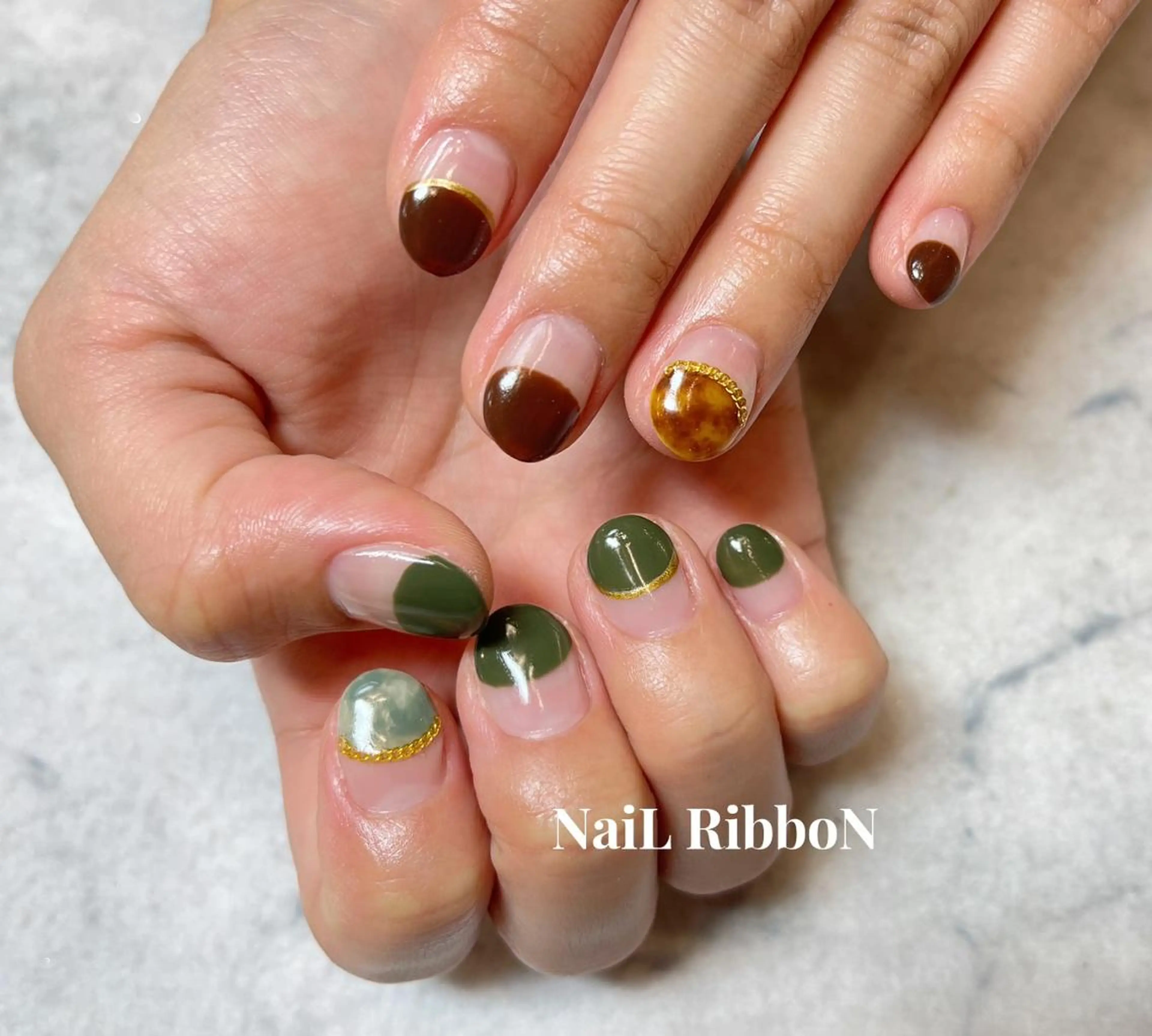 ネイル ネイルリボン 受付スタッフのネイルデザイン