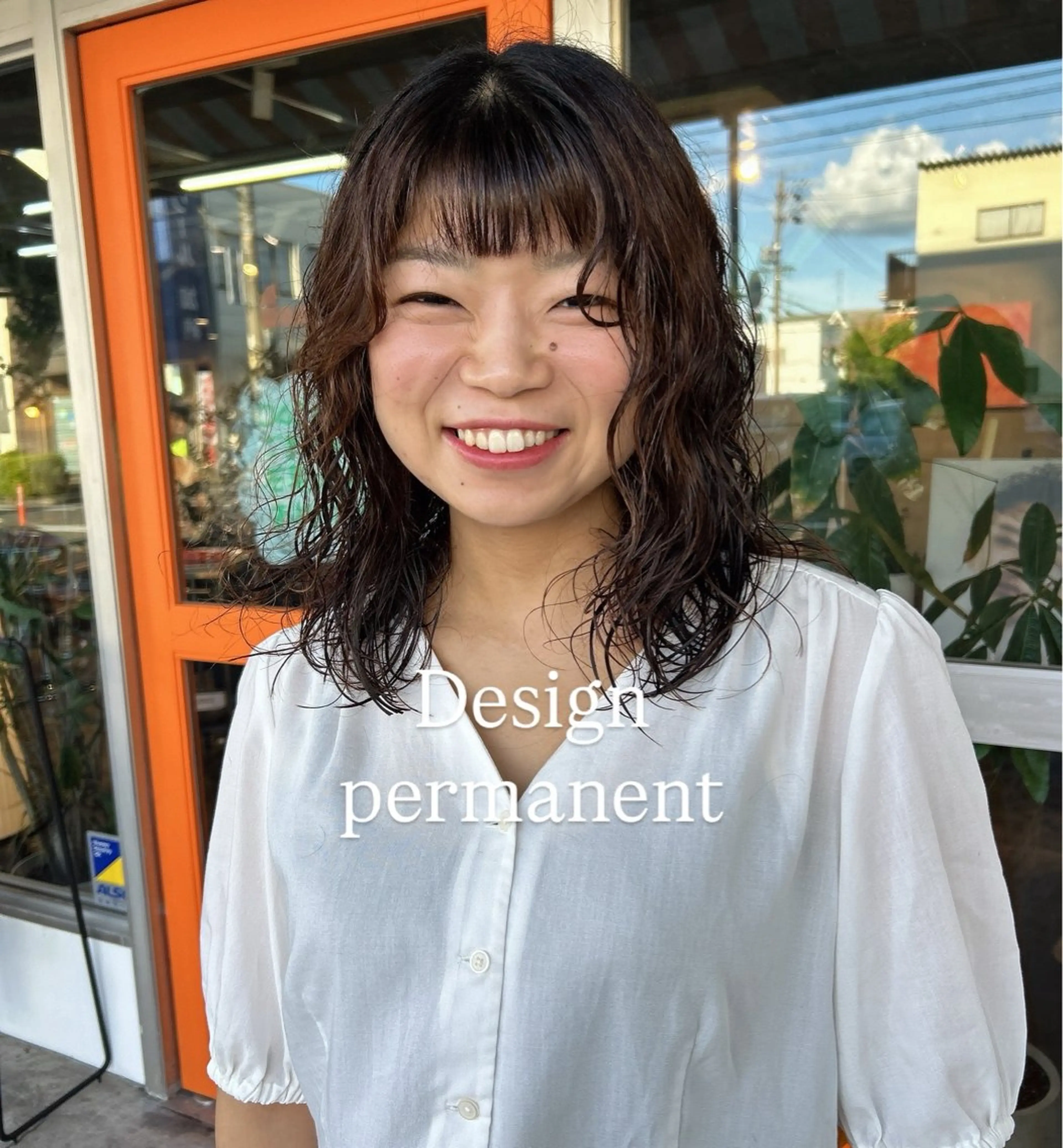 ミディアム パーマ ミディアムパーマ くせ毛 パーマ shiho/レイヤー /透明感カラーのヘアスタイル