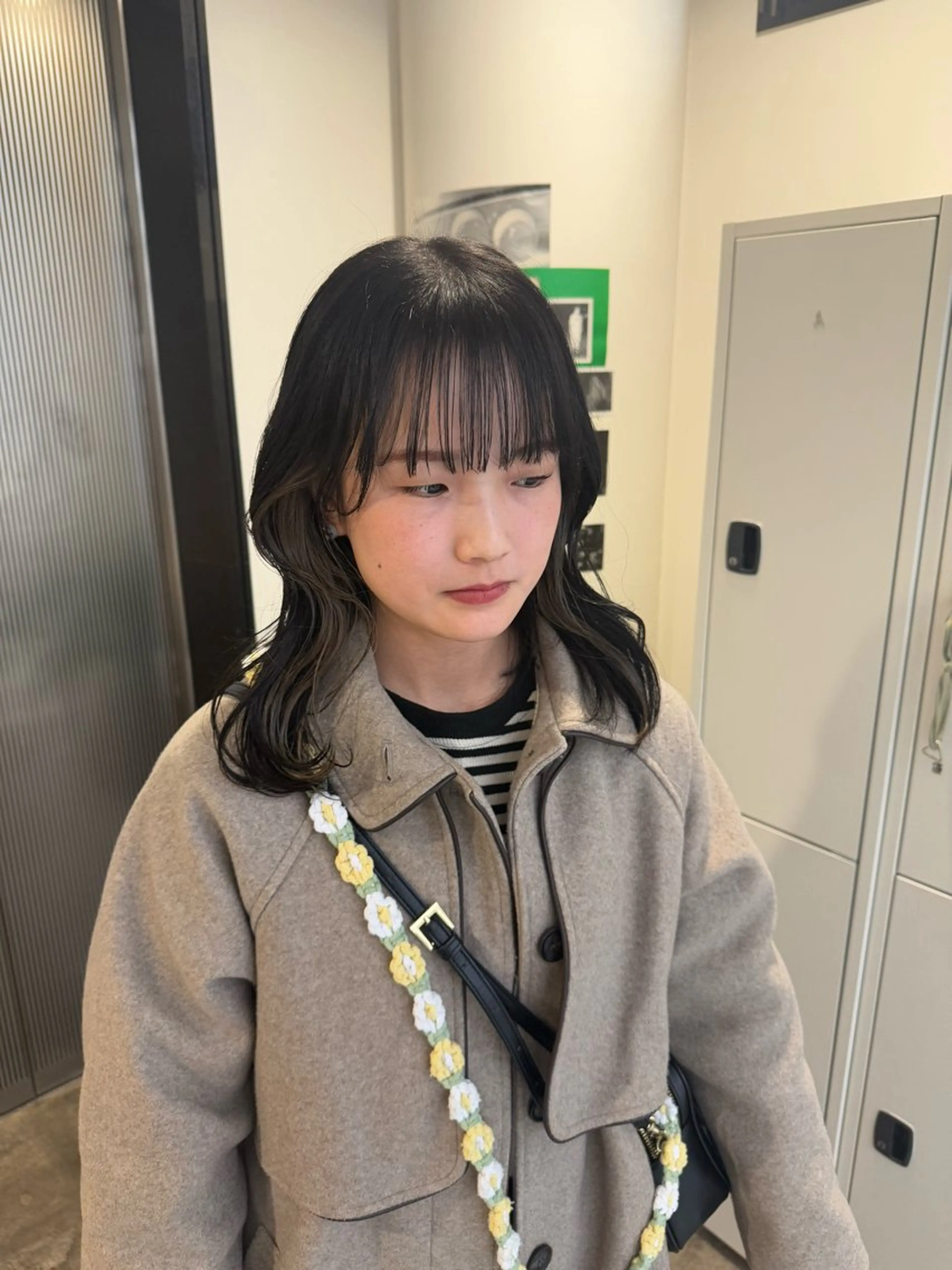 ミディアム カラー ブリーチ グレージュ インナーカラー 🟡ひろの/ツヤ カラー/髪質改善🟡のヘアスタイル