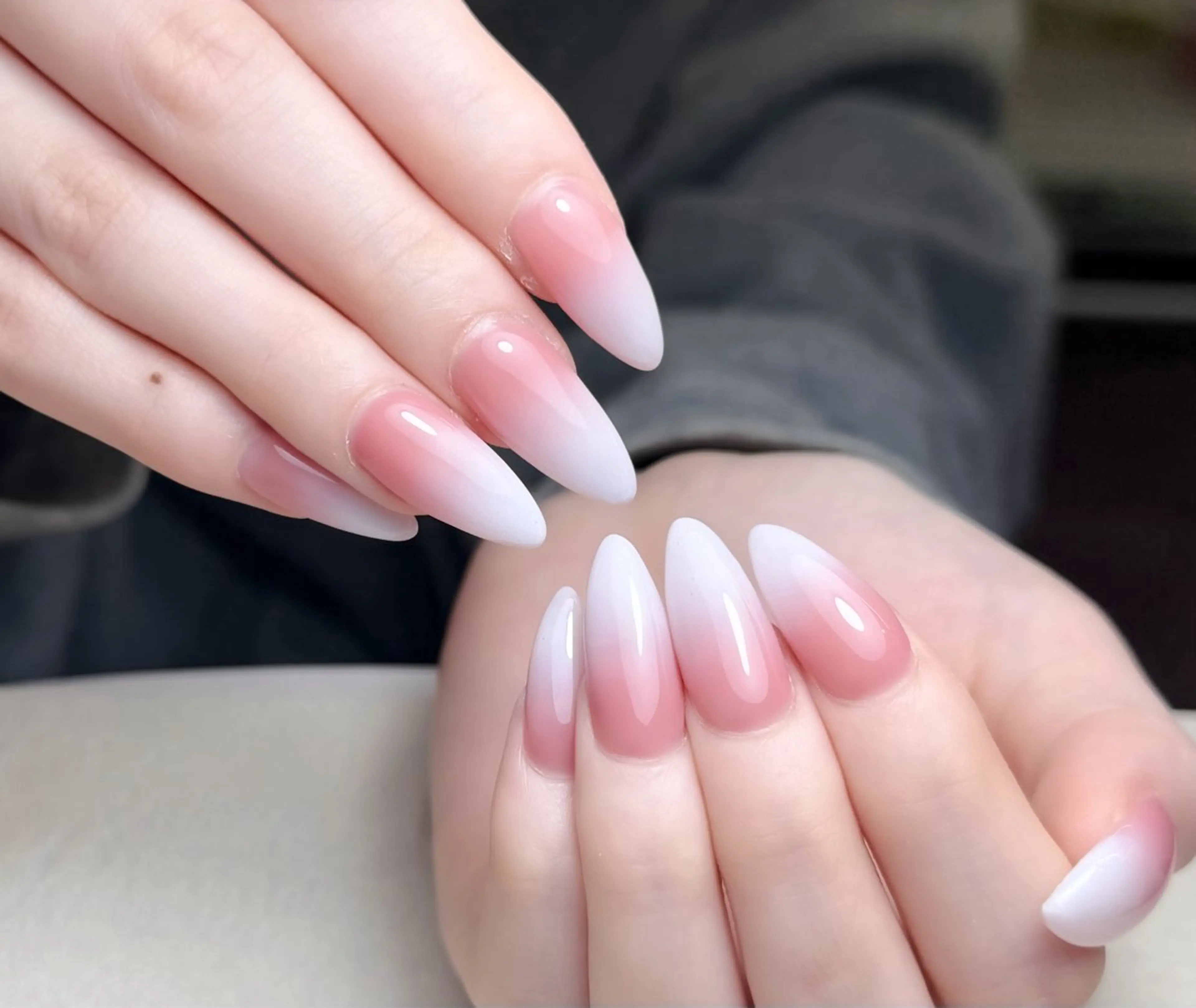 ネイル アートネイル 長さ出し フレンチネイル ジェルネイル ガーリー ハンドネイル 中野駅から2分 MEO NAILのネイルデザイン