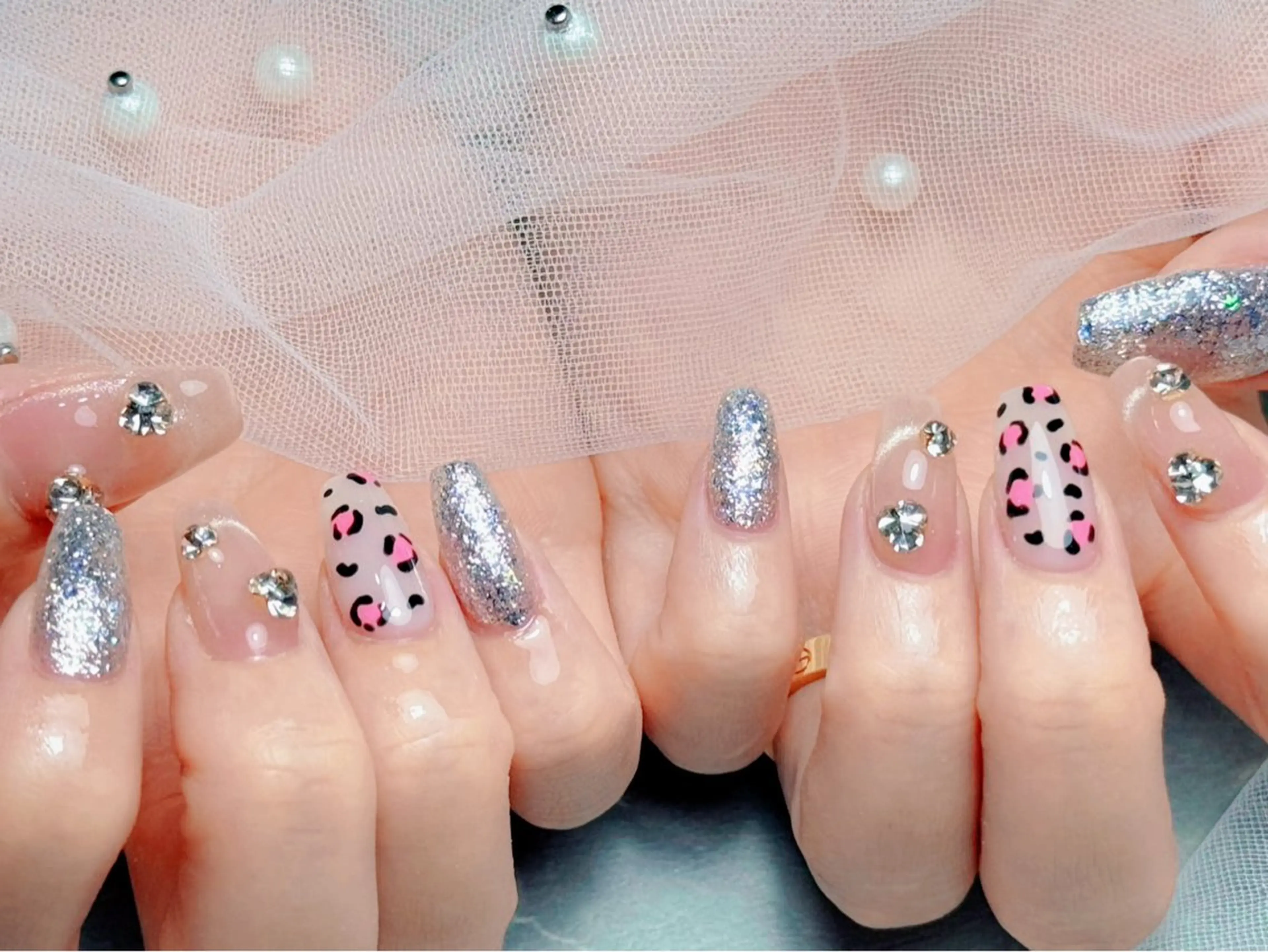 ネイル ハンドネイル マジックミラー所属・マジック ミラーのネイルデザイン