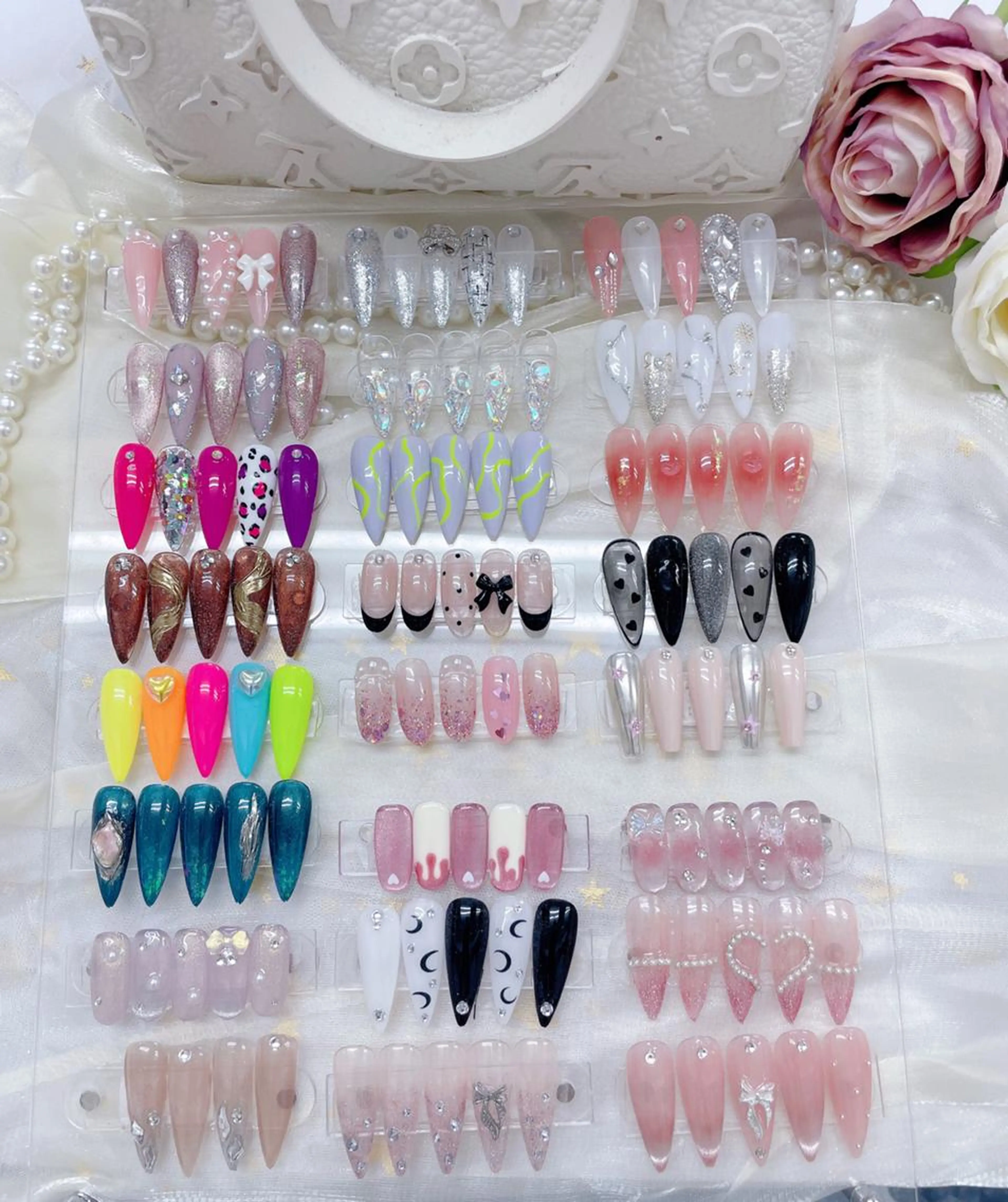 【定額ネイル】24種類以上から選べる!自爪です。の写真